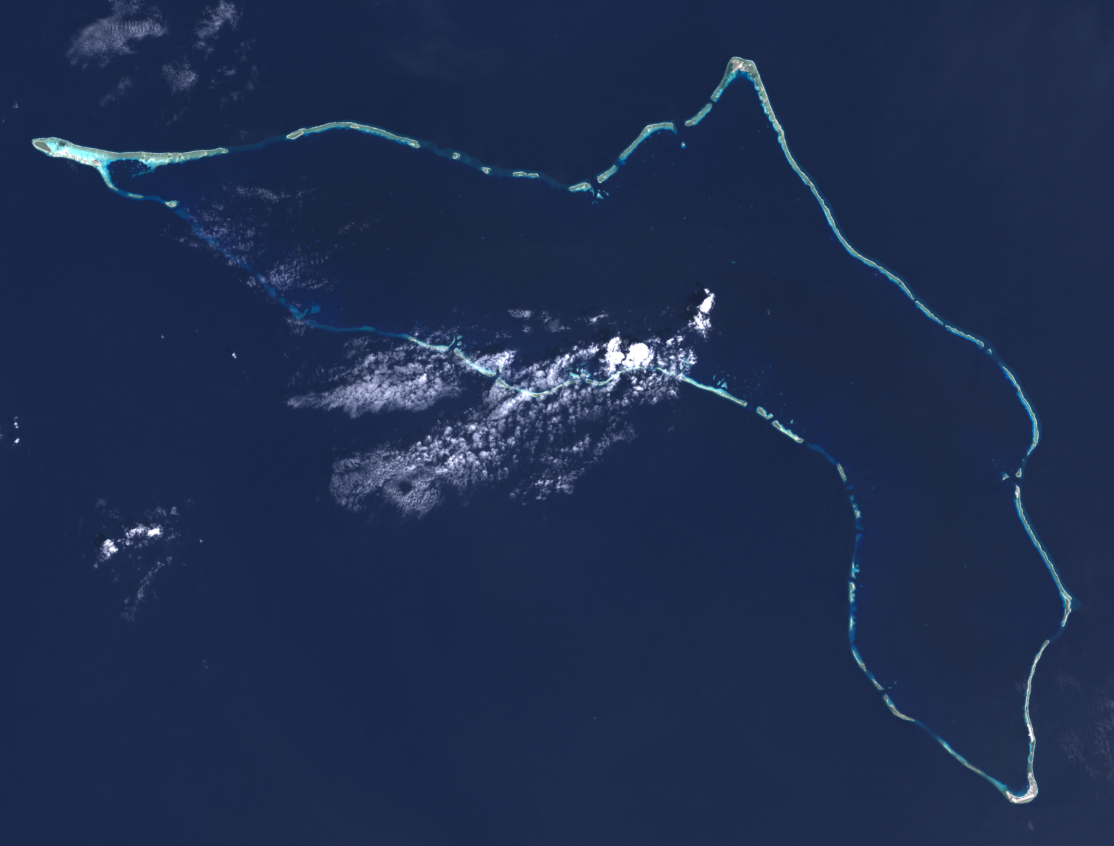 Atol Kwajalein merupakan satu lagi pusat populasi penting bagi Kepulauan Marshall