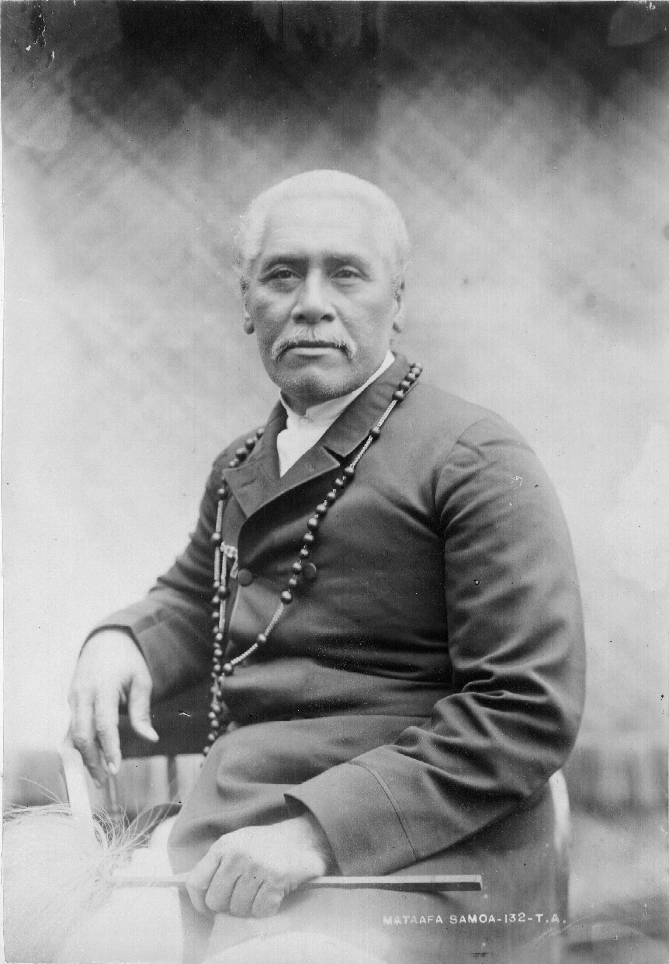 Mata'afa Iosefo (1832-1912), ketua agung dan pesaing untuk takhta Samoa.