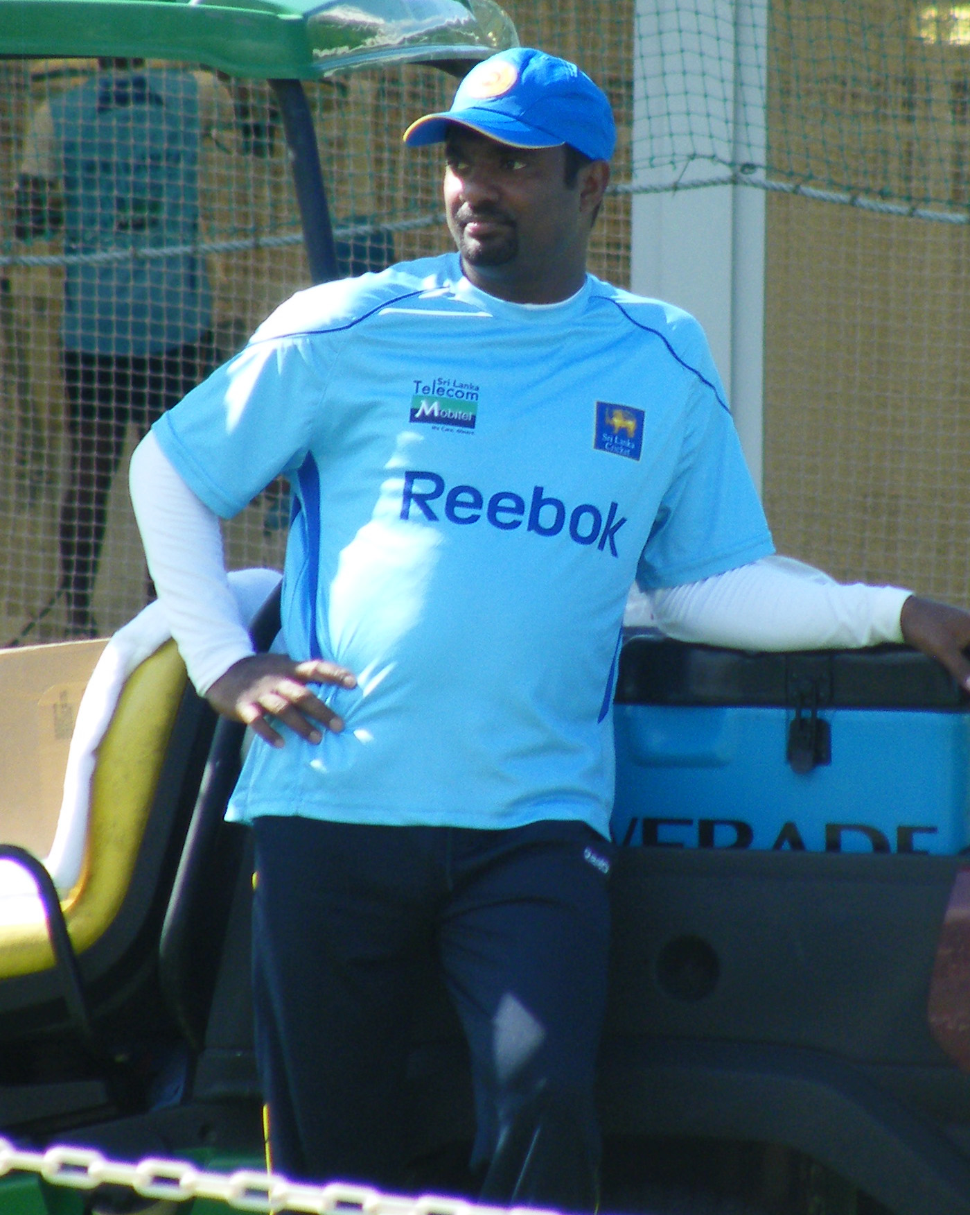 Muttiah Muralitharan memegang rekor jumlah gawang tertinggi dalam Kriket tes.