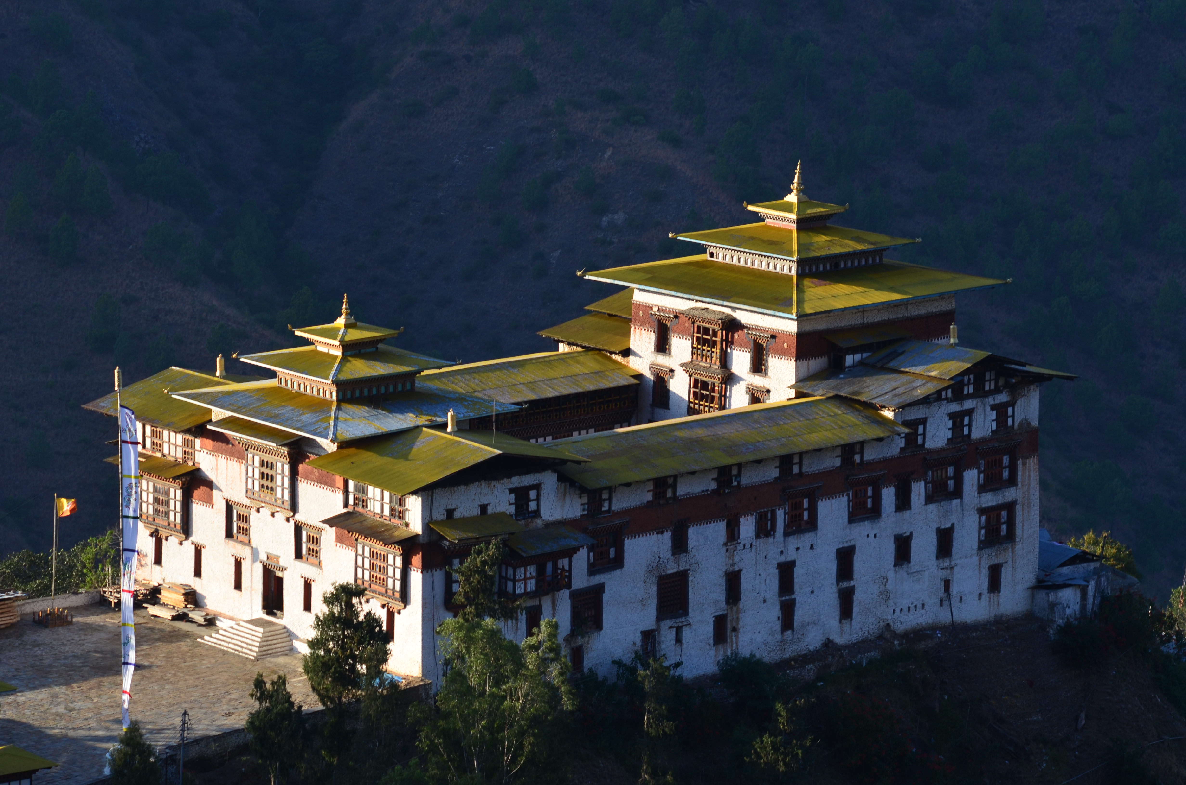 Trashigang Dzong, dibangun pada tahun 1659