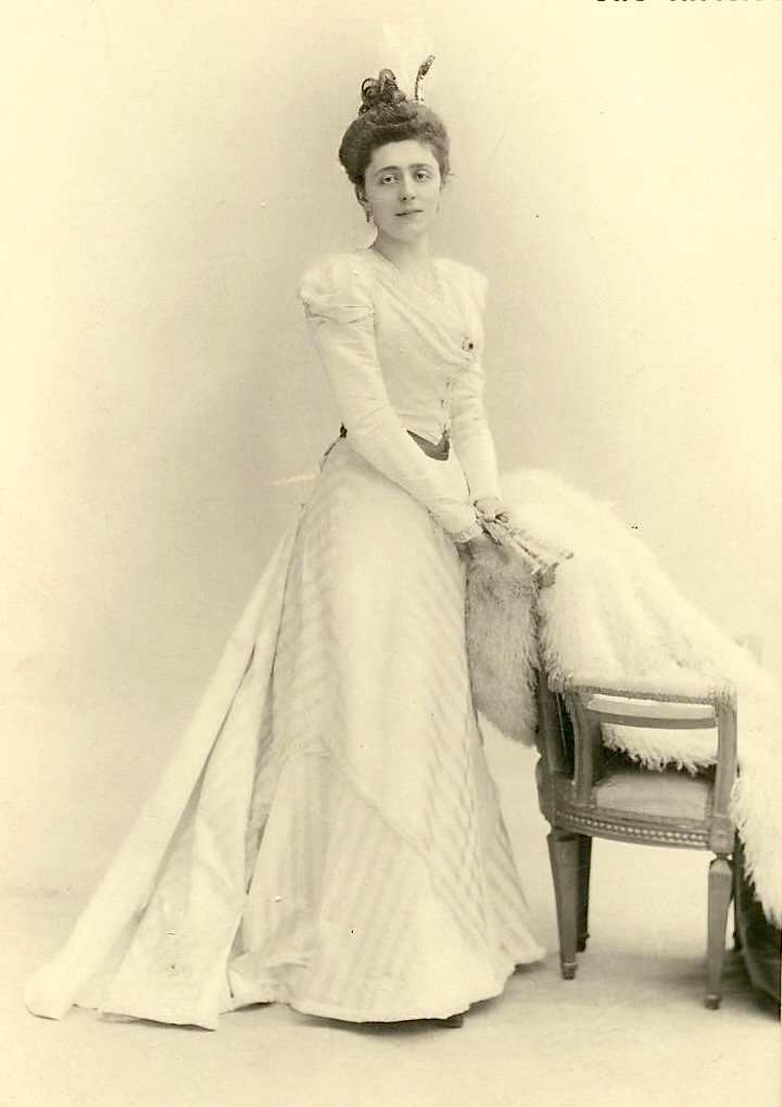 Elizabeth Orbeliani, profesor wanita pertama Georgia dan salah satu pendiri Universitas Negeri Tbilisi pada tahun 1918