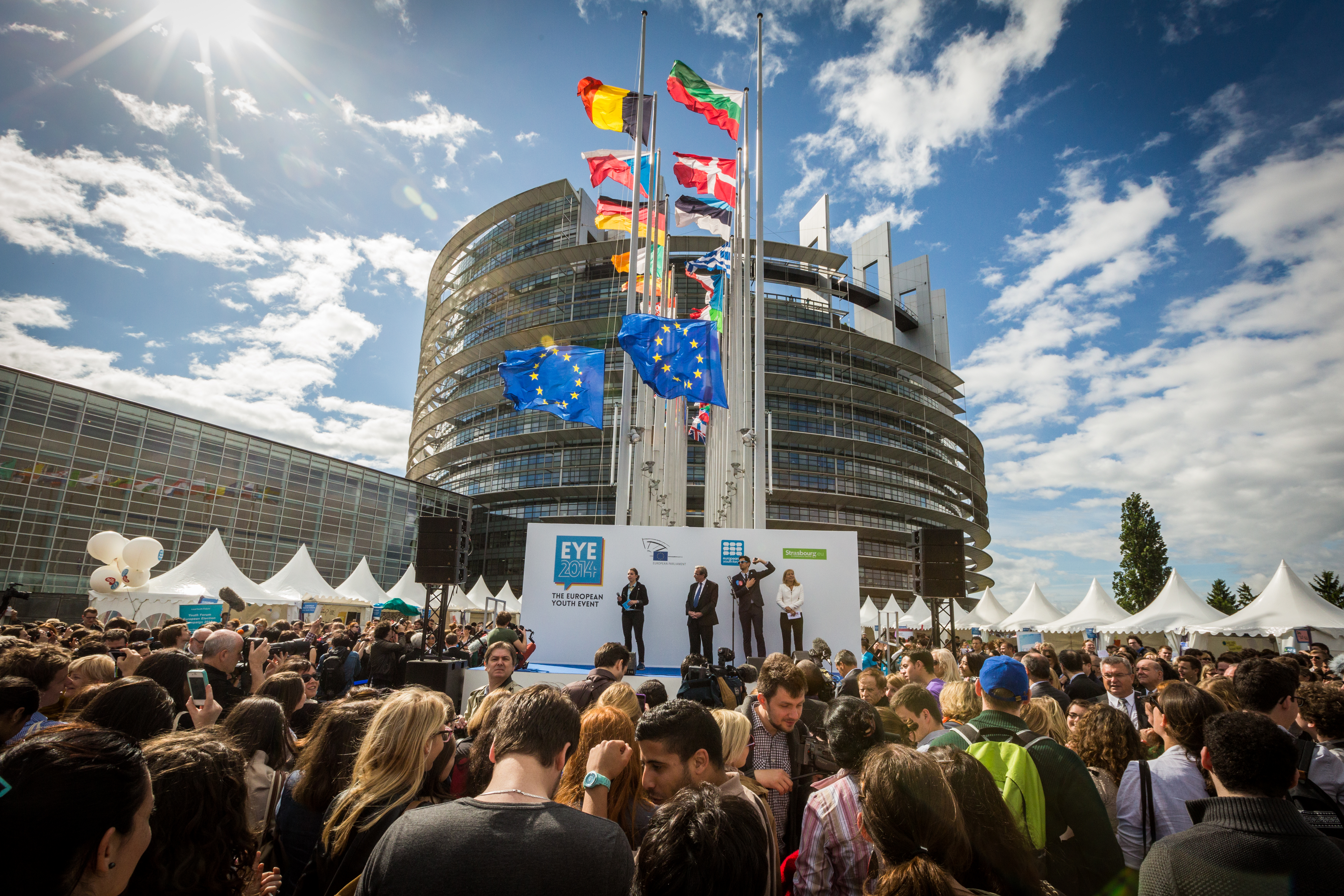 Parlemen Eropa di Strasbourg (dekat perbatasan dengan Jerman). Prancis adalah anggota pendiri semua institusi UE.