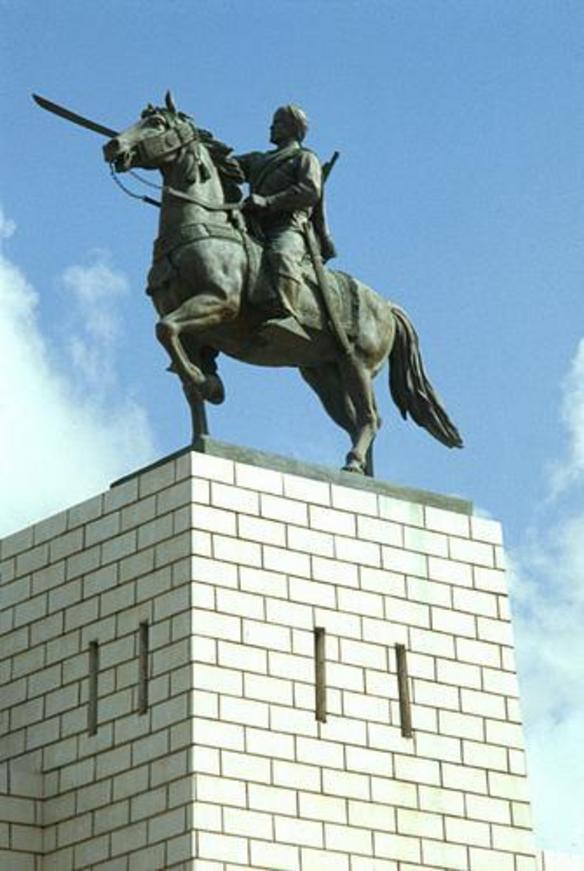 Tượng của Muhammed Abdullah Hassan, lãnh đạo Dervishes.