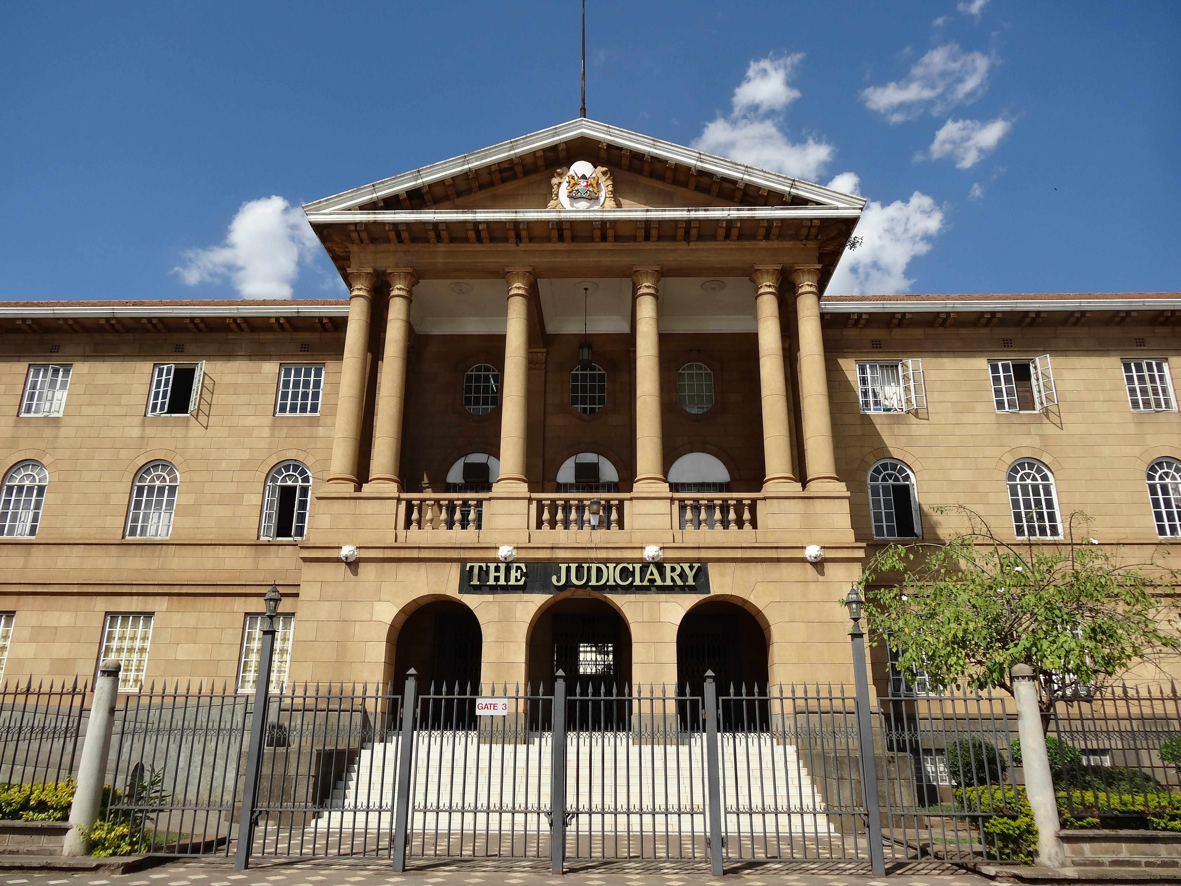 Gedung Mahkamah Agung Kenya.