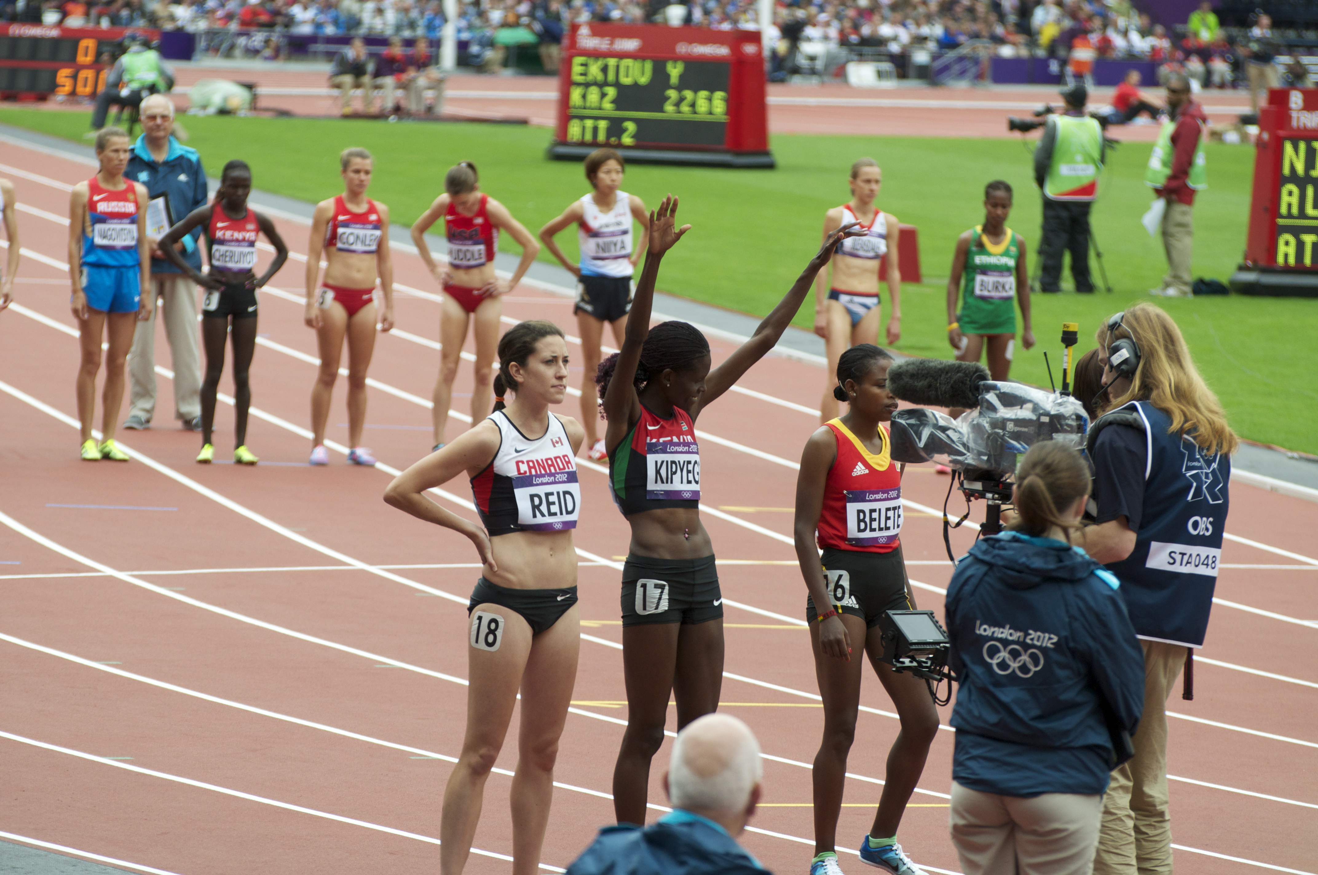 Jepkosgei Kipyego dan Jepkemoi Cheruiyot di Olimpiade London 2012.