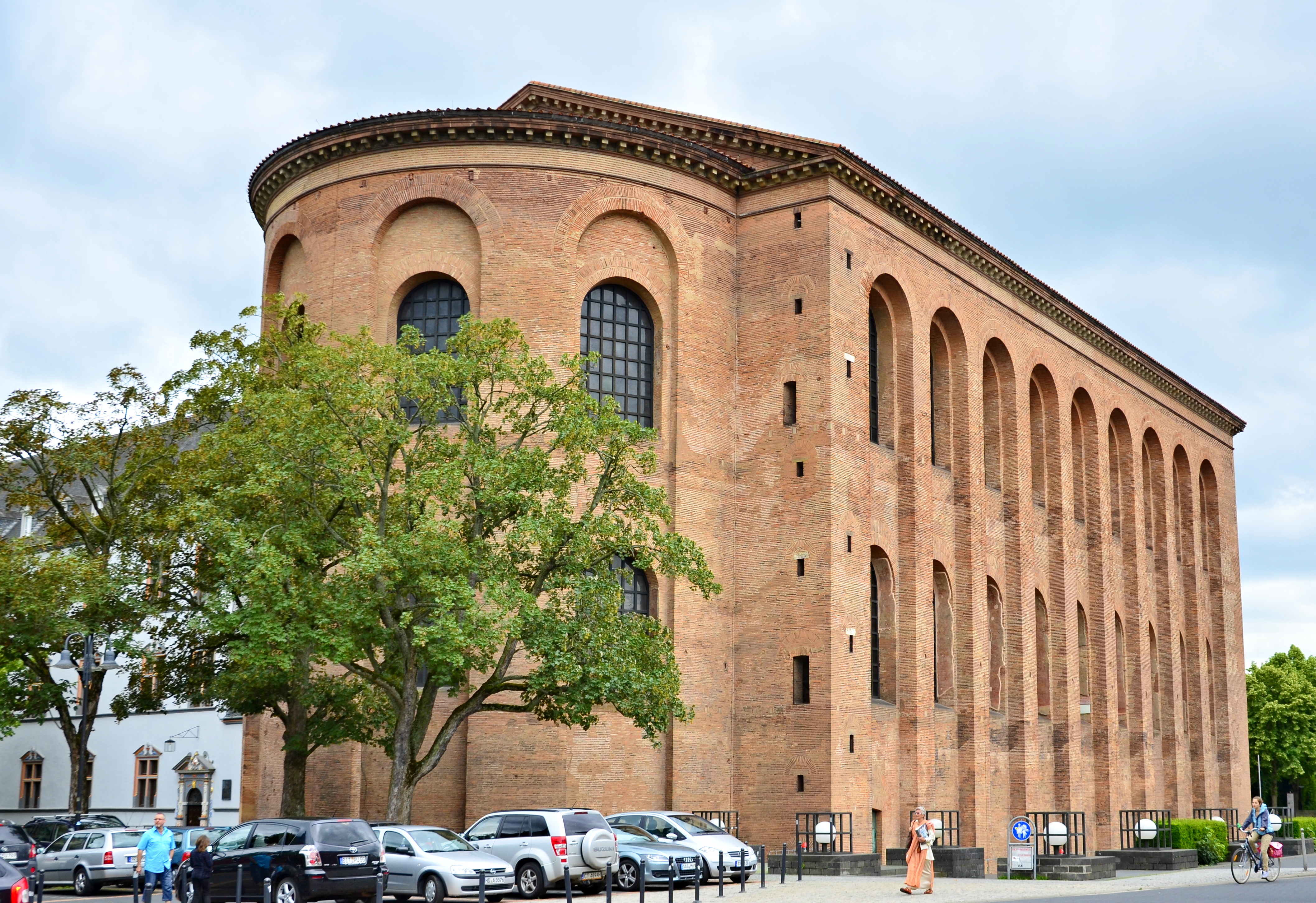 Basilika Konstantinus di Trier (Augusta Treverorum), dibangun pada abad ke-4.
