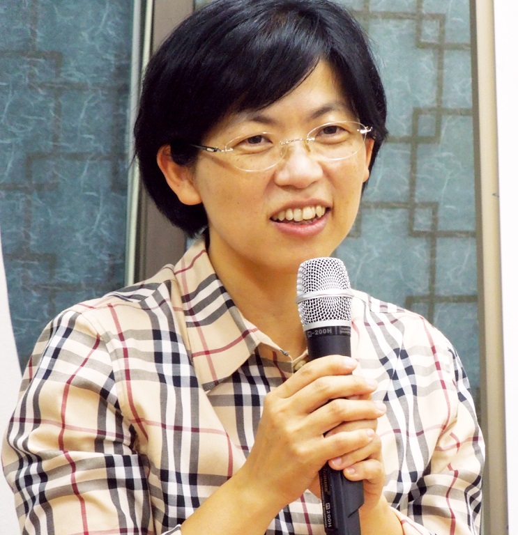 담화 중인 이정희 (2012년 9월)