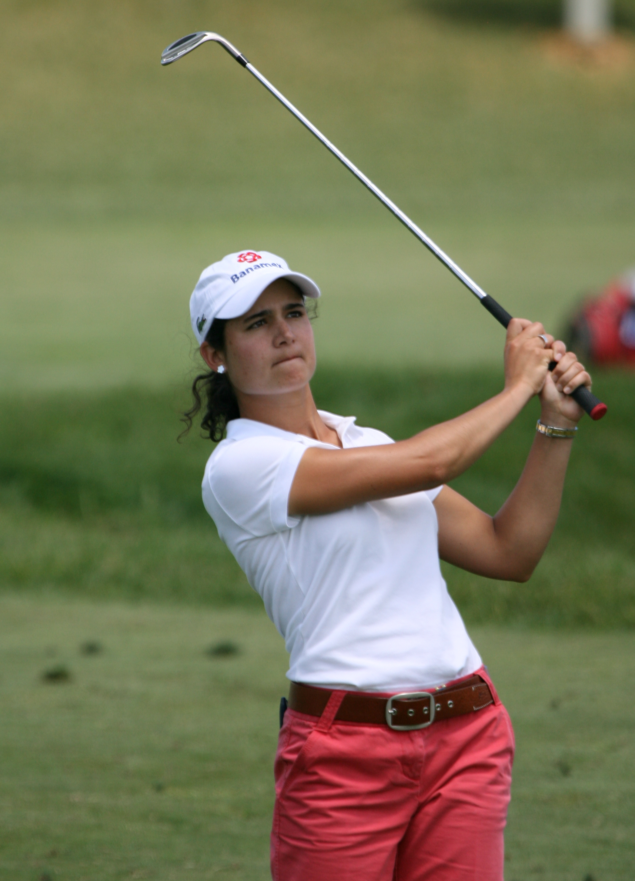 2007년 LPGA 챔피언십에서 아이언 샷을 하는 오초아