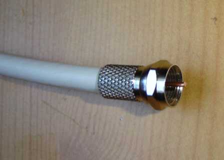 F-Stecker_und_Kabel.jpg