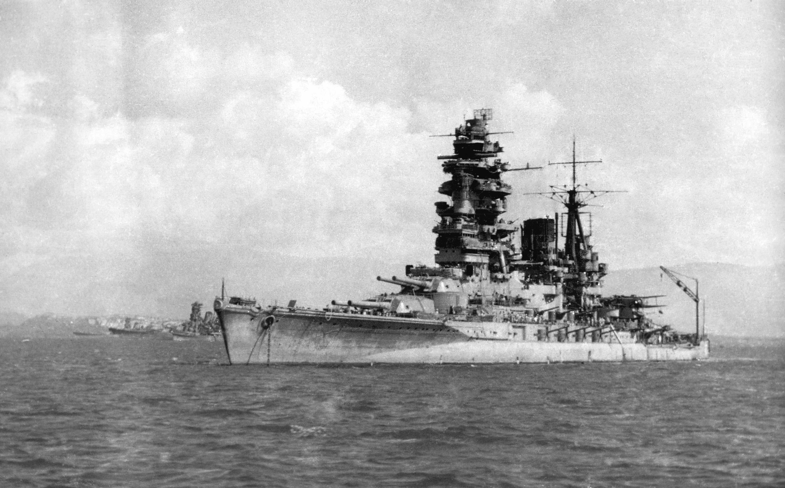 Nagato, Tone, Yamato dan Musashi di Teluk Brunei pada Oktober 1944