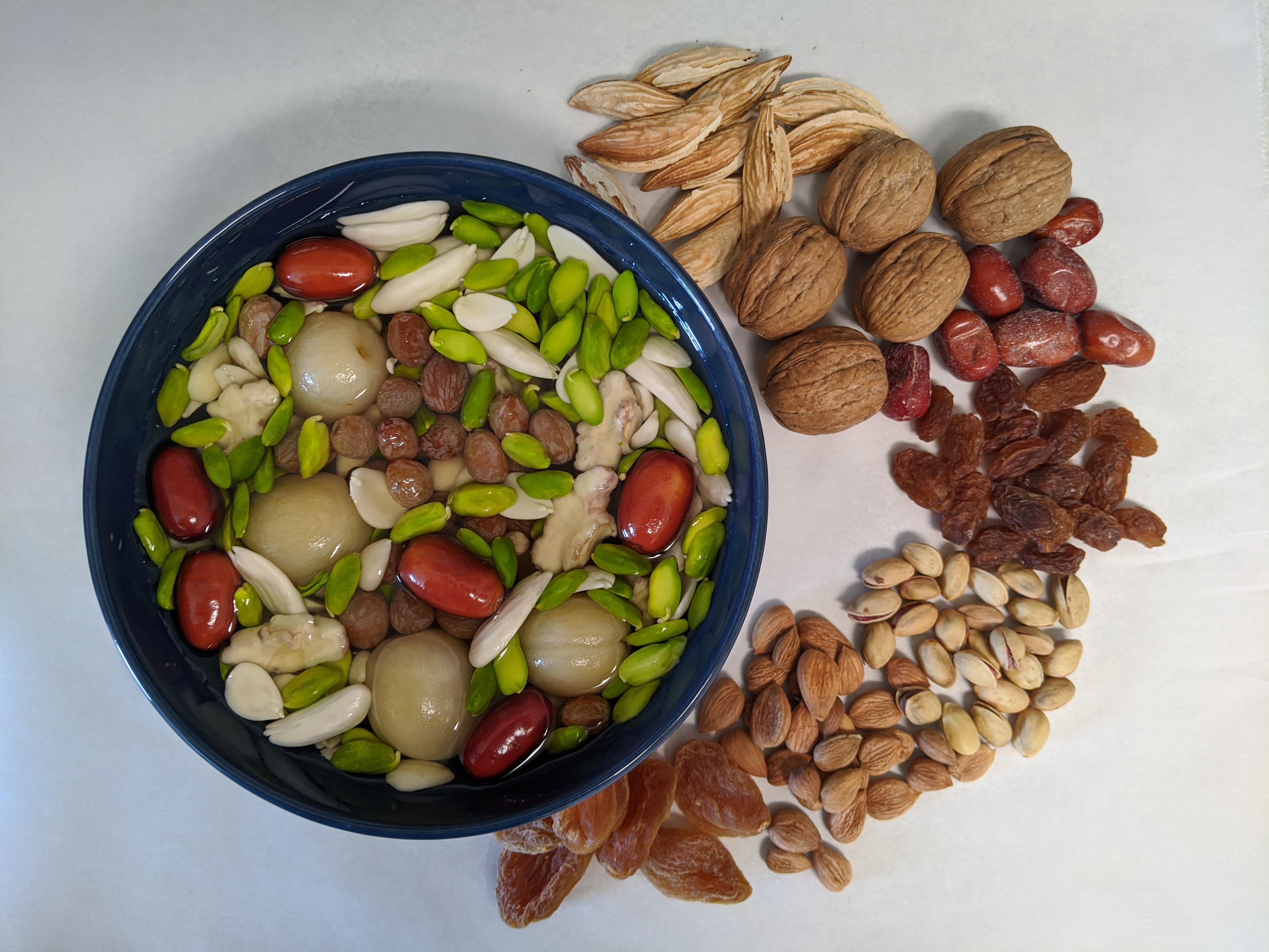 Haft Mewa (Xi-rô Bảy Loại Trái Cây), thường được dùng trong lễ Nowruz