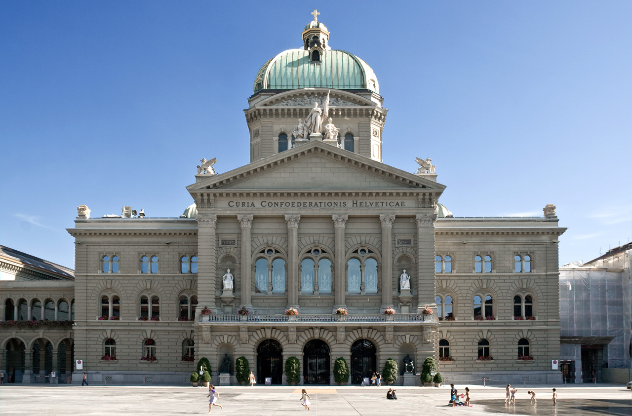 Istana Persekutuan, kerusi Perhimpunan Persekutuan dan Majlis Persekutuan Switzerland.
