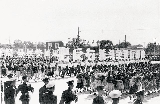 1957년 국경절 열병식에서 