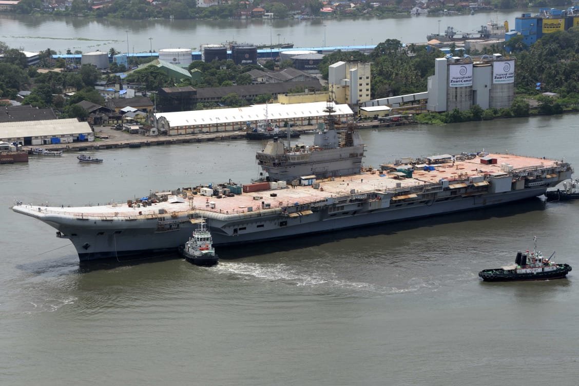 Tàu sân bay Vikrant (đang đóng).