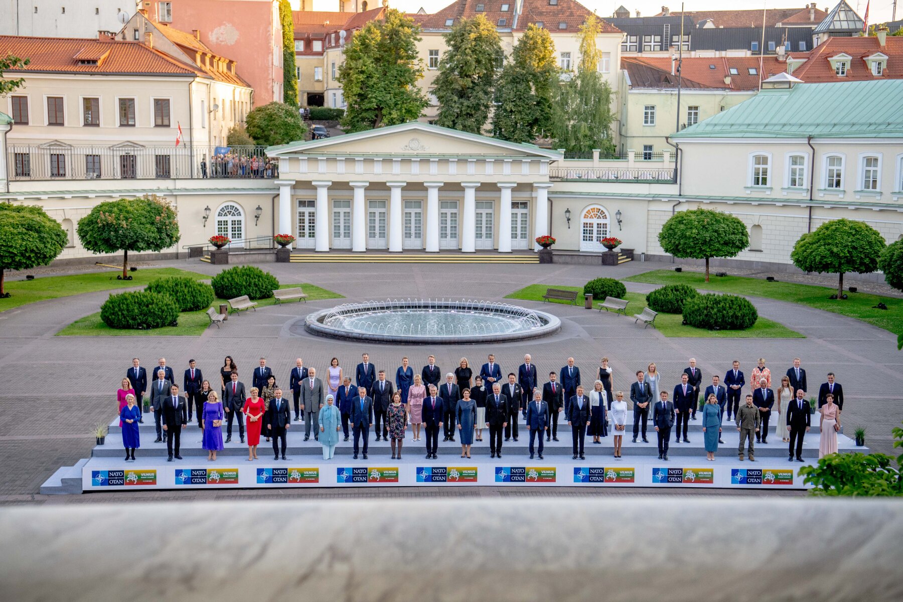 Guests of the 2023 NATO summit in Vilnius, held in the Courtyard of the Presidential Palace. This event highlighted Lithuania's commitment to collective defense and international security.