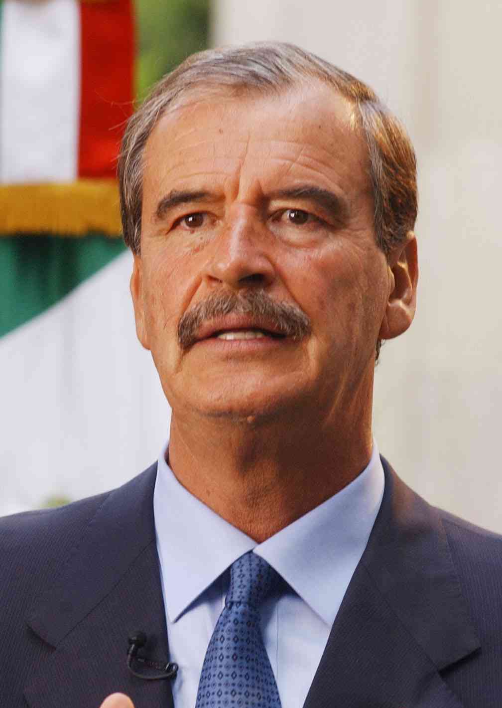 Vicente Fox đã thắng cuộc tổng tuyển cử năm 2000 và trở thành tổng thống đầu tiên không thuộc PRI kể từ năm 1929, và là người đầu tiên được bầu từ một đảng đối lập kể từ Francisco I. Madero năm 1911.