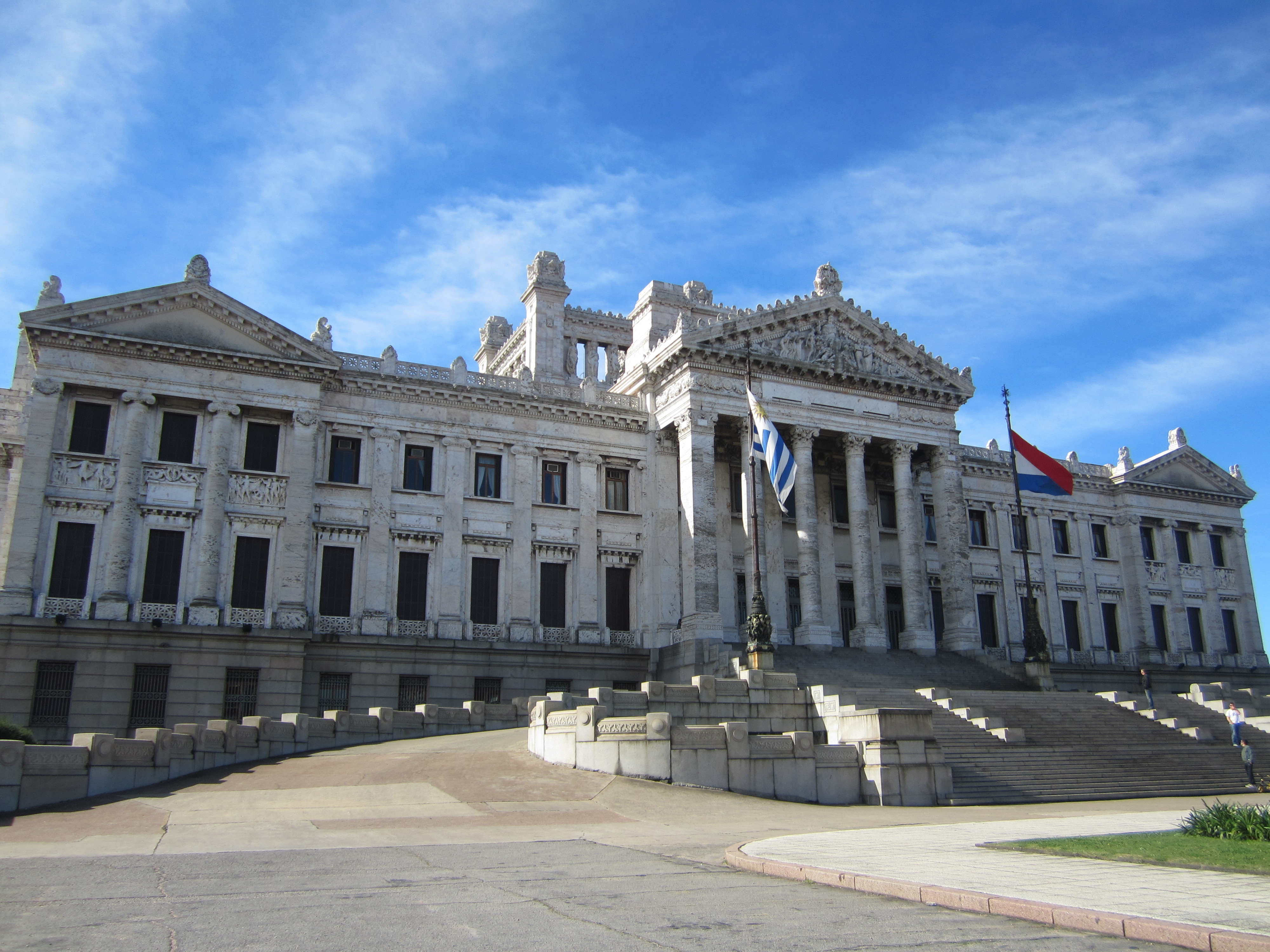 Palacio Legislativo, the seat of the General Assembly in Montevideo.
