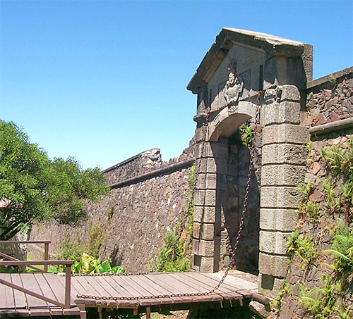 The historic quarter of Colonia del Sacramento, a UNESCO World Heritage Site, showcases colonial architecture.