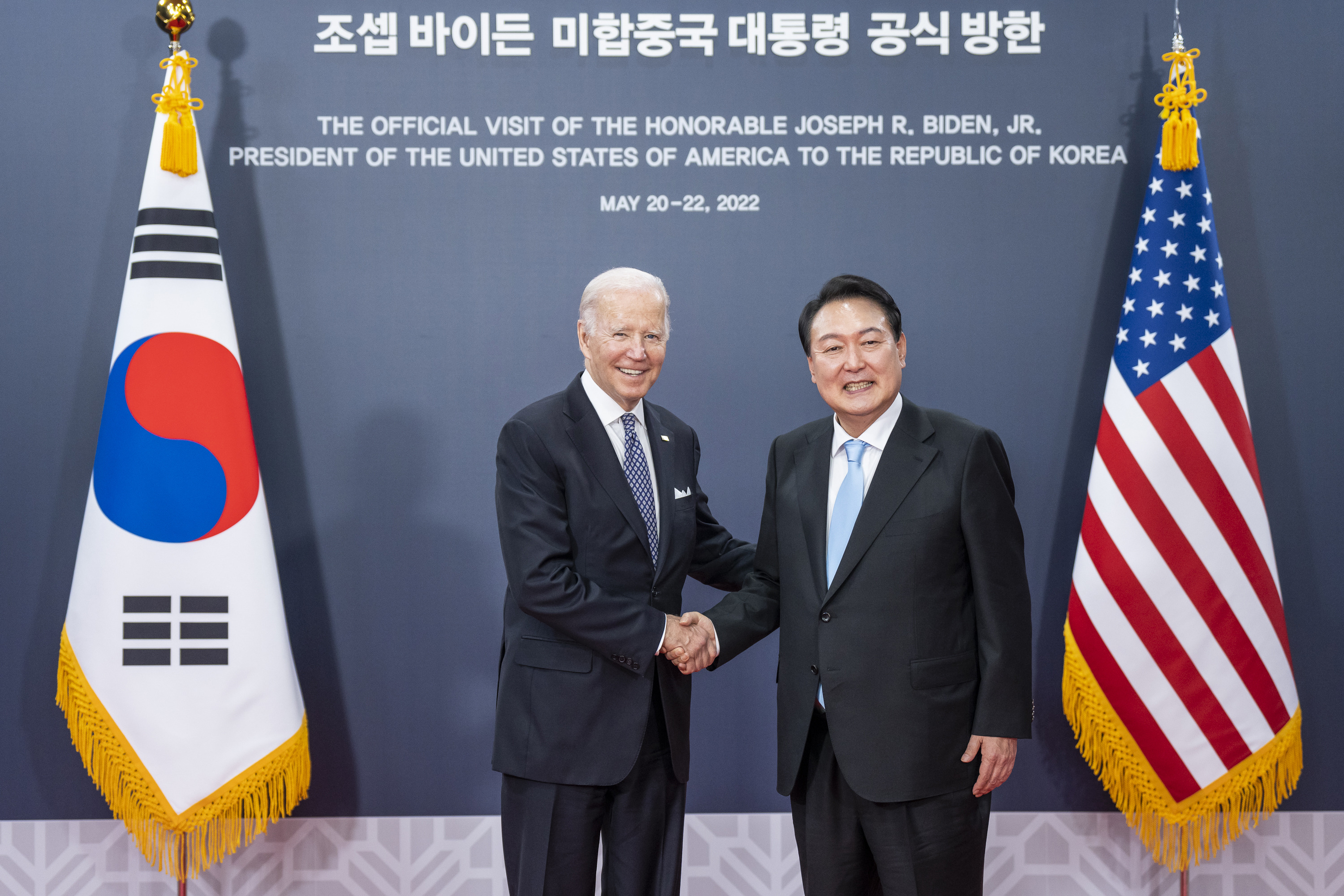 Presiden Yoon Suk Yeol bertemu dengan Presiden AS Joe Biden di Seoul.