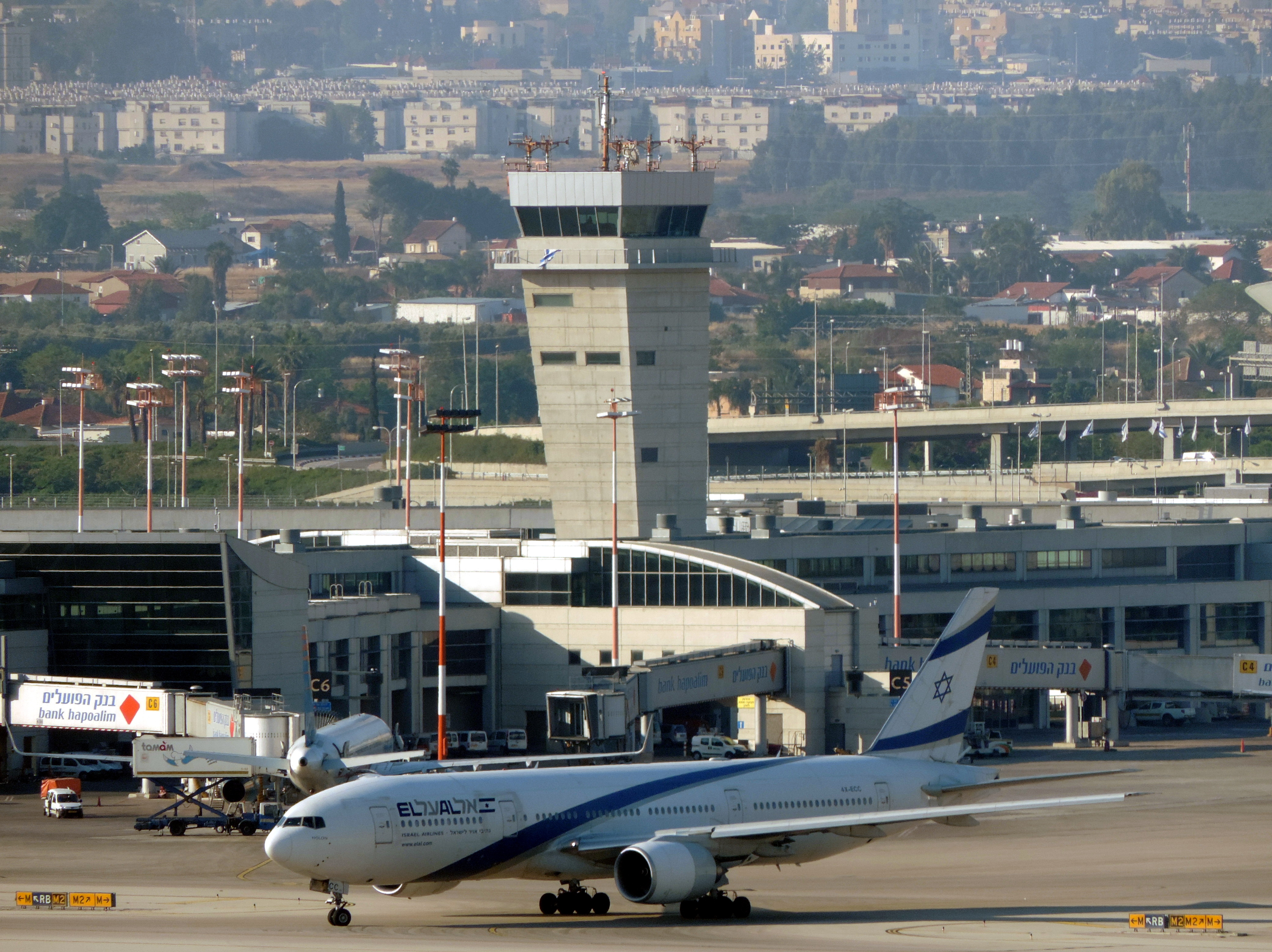 Lapangan Terbang Antarabangsa Ben Gurion.