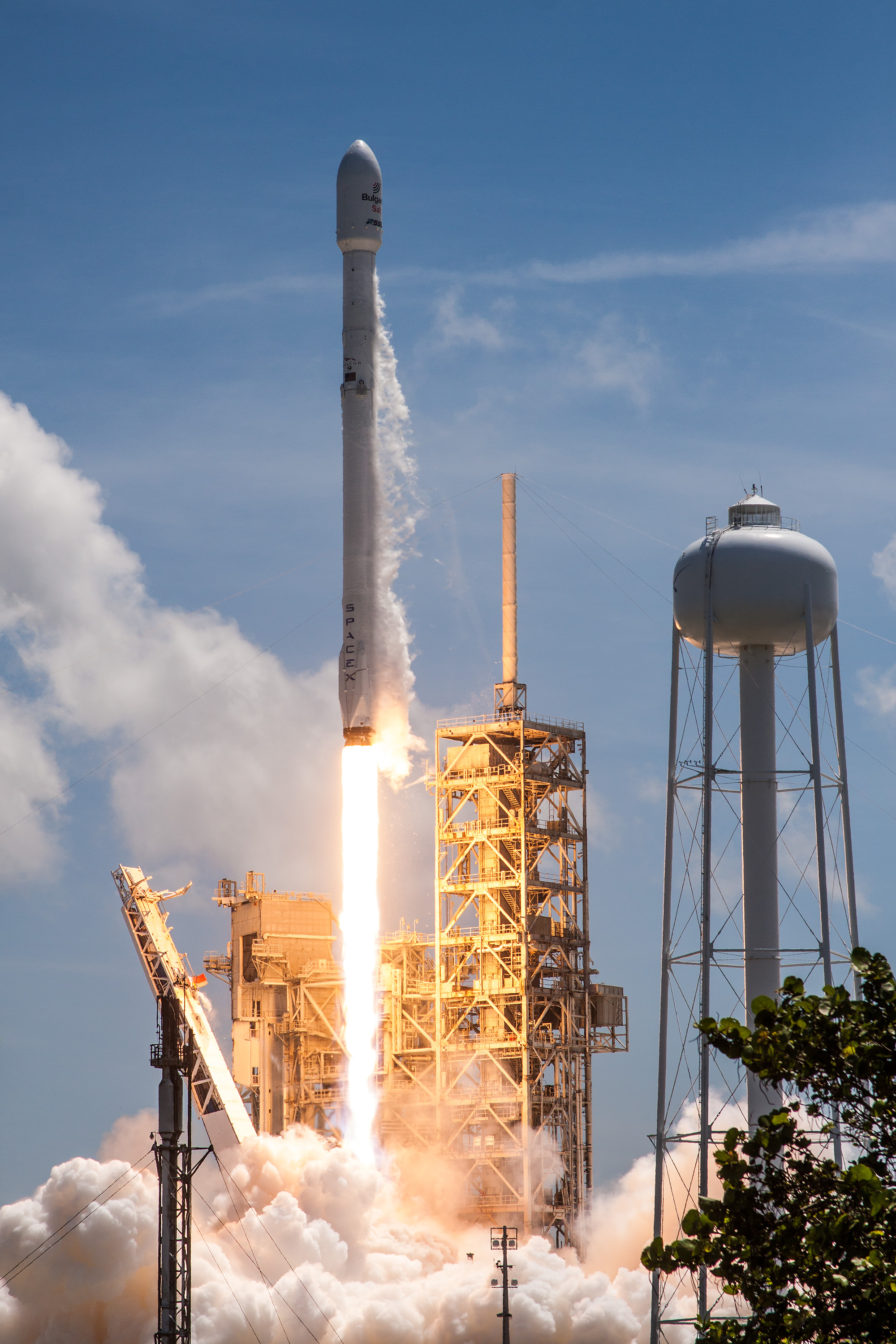 Peluncuran BulgariaSat-1 oleh SpaceX