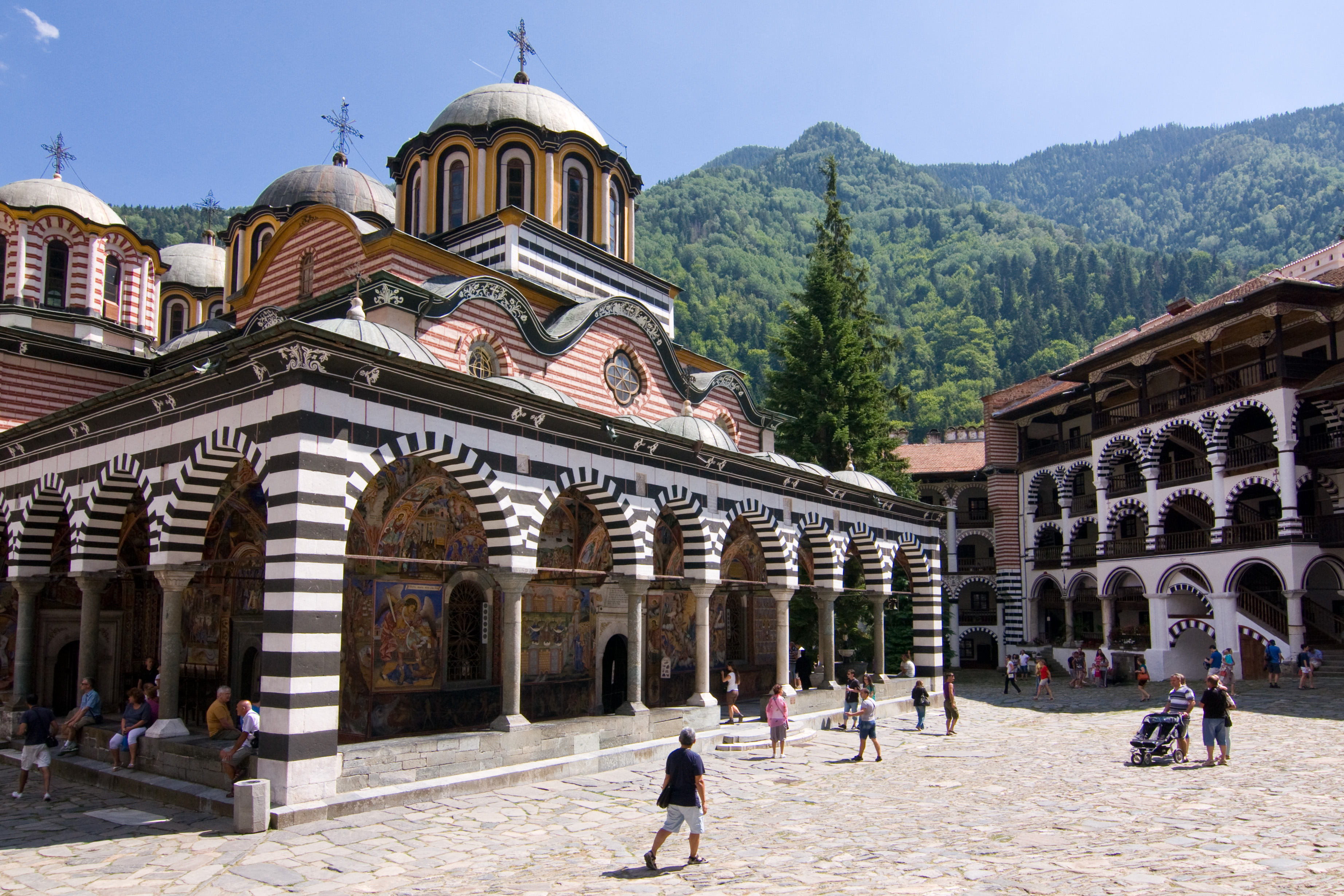 Biara Rila, pusat spiritual penting bagi bangsa Bulgaria