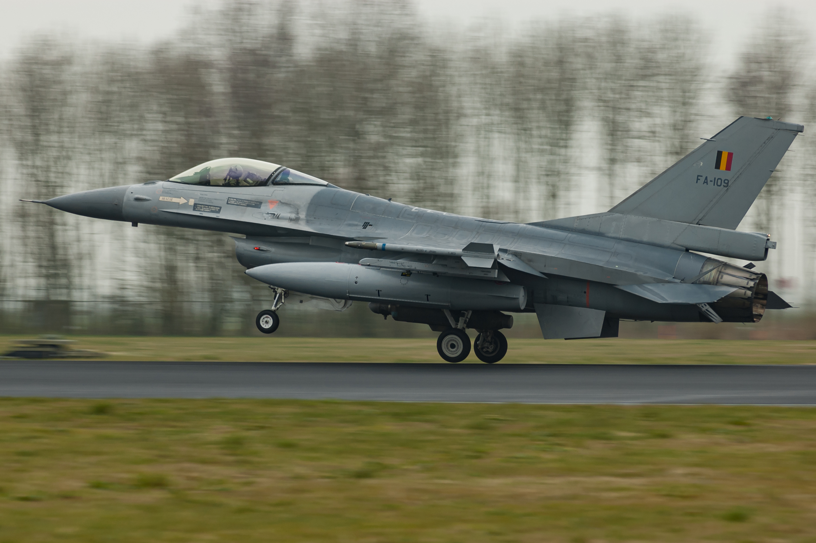 F-16 Fighting Falcon dari Komponen Udara Belgia.