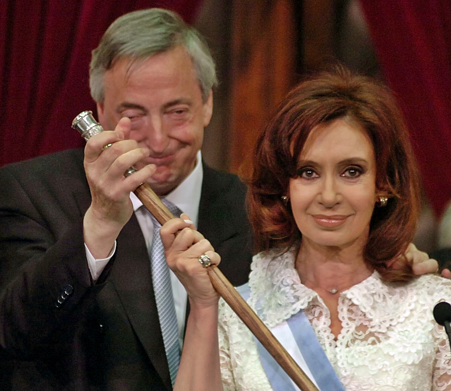 Néstor Kirchner dan istrinya Cristina Kirchner sesaat setelah kepresidenannya dimulai, 10 Desember 2007.