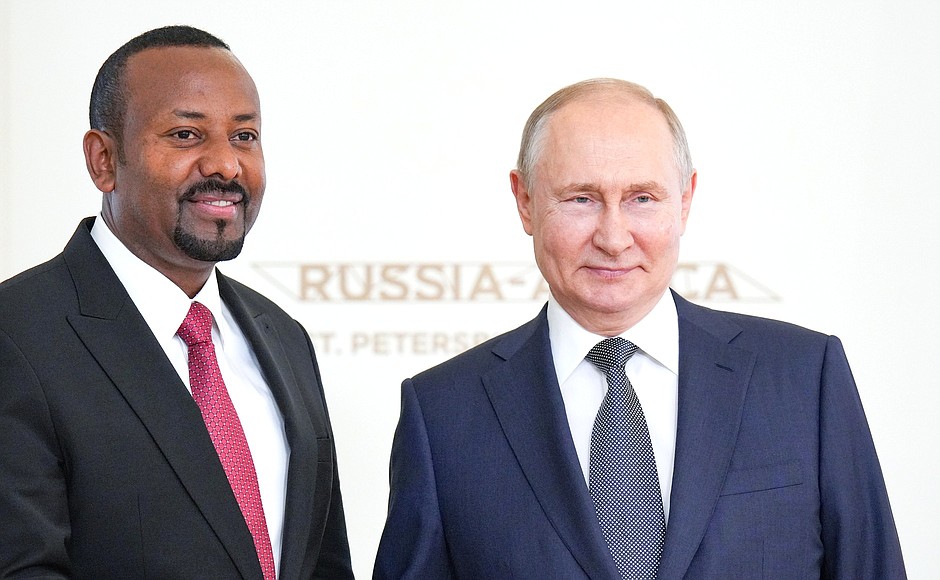 Perdana Menteri Abiy Ahmed bersama Presiden Rusia Vladimir Putin pada tahun 2023