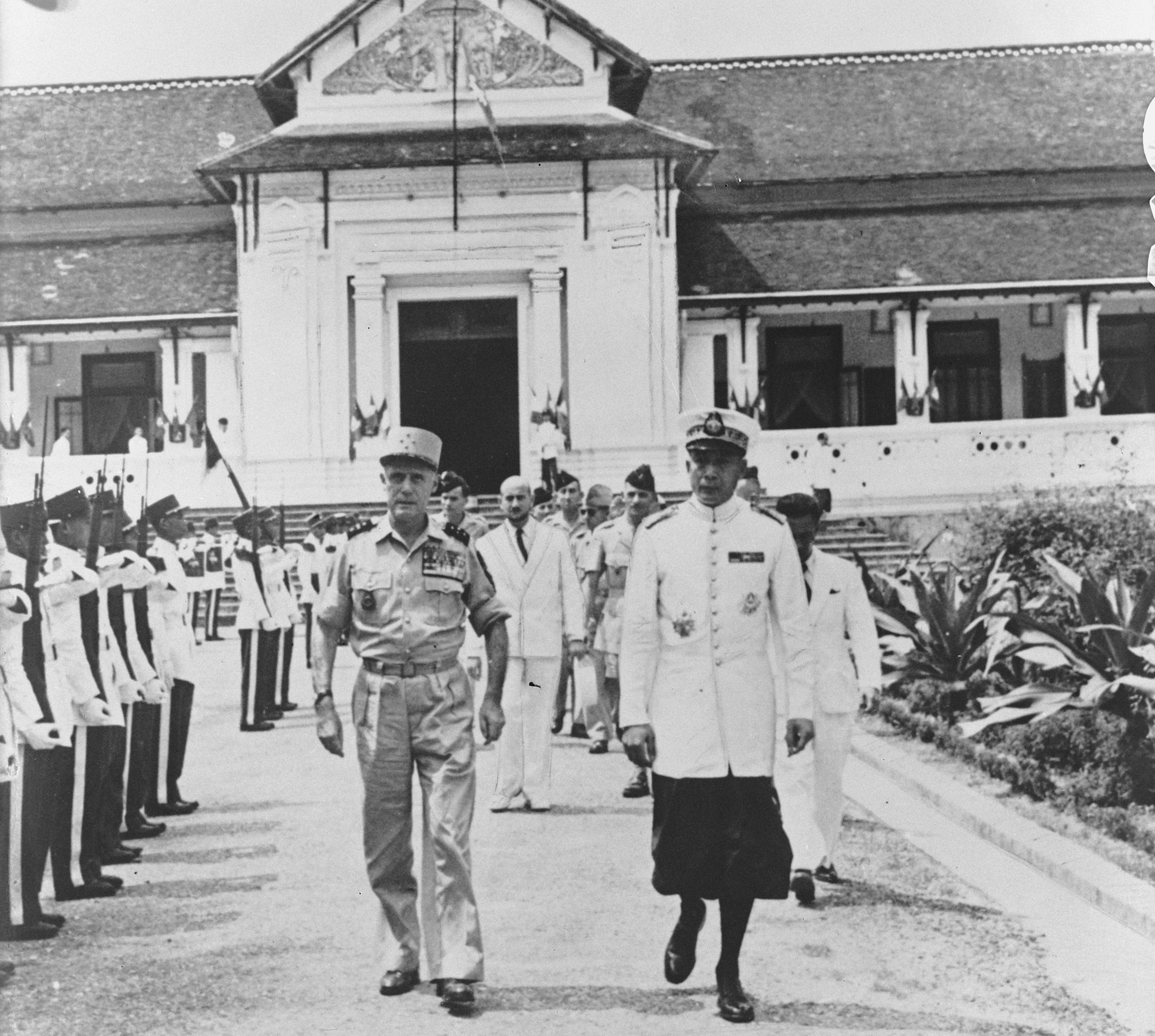 French General Raoul Salan and Prince Sisavang Vatthana in Luang Prabang, May 4, 1953