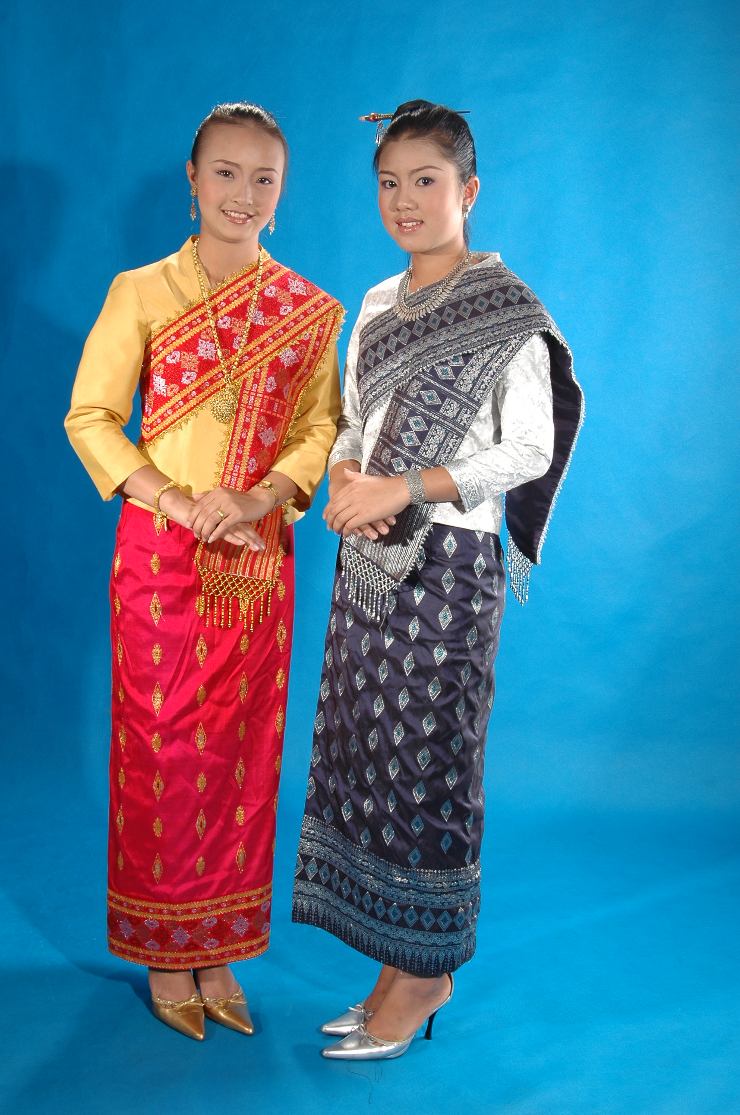 Lao women wearing sinhs