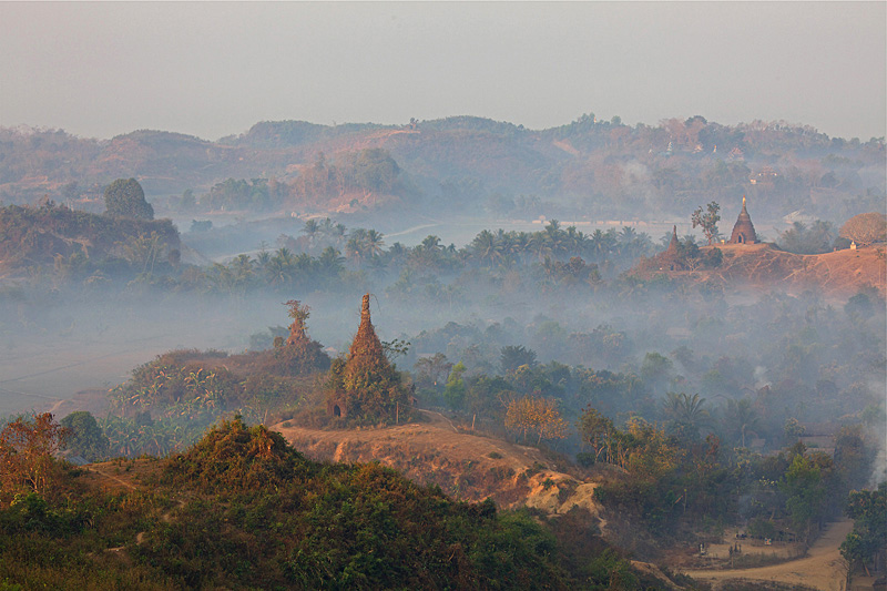 Các đền thờ tại Mrauk U