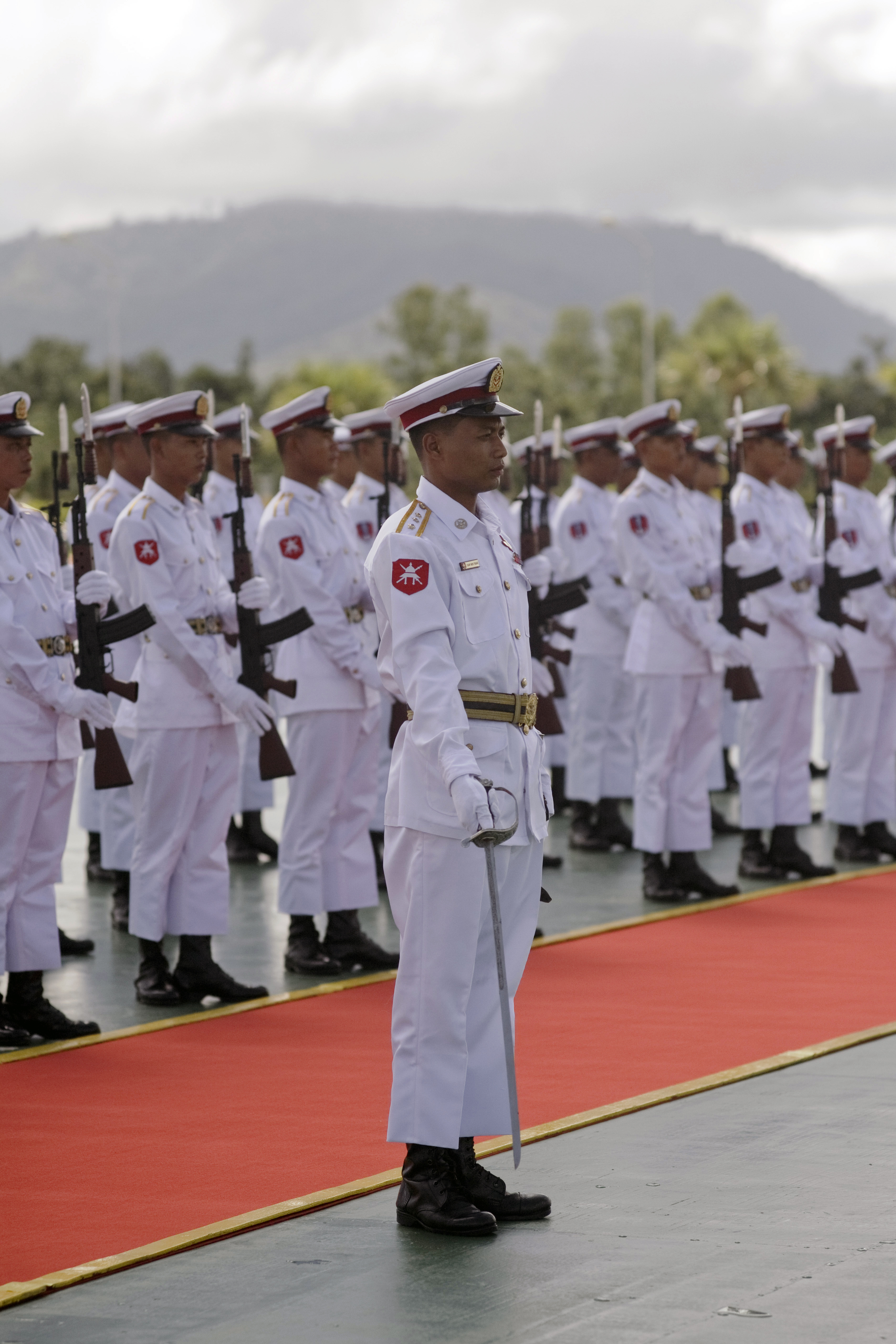 Binh sĩ Lục quân Myanmar tại một buổi tiếp đón ở Naypyidaw (2010)