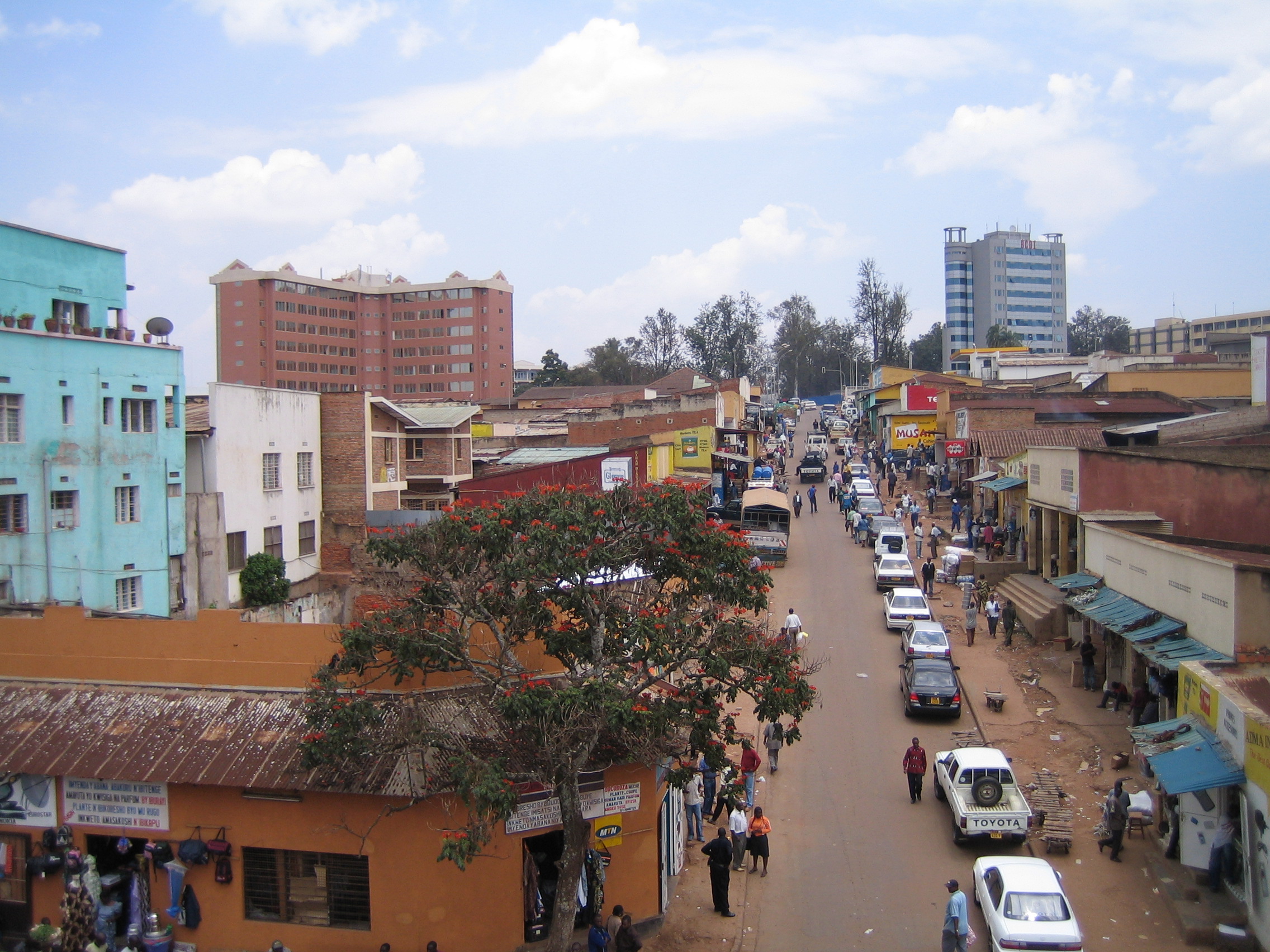 Pusat bandar Kigali, pusat ekonomi Rwanda.