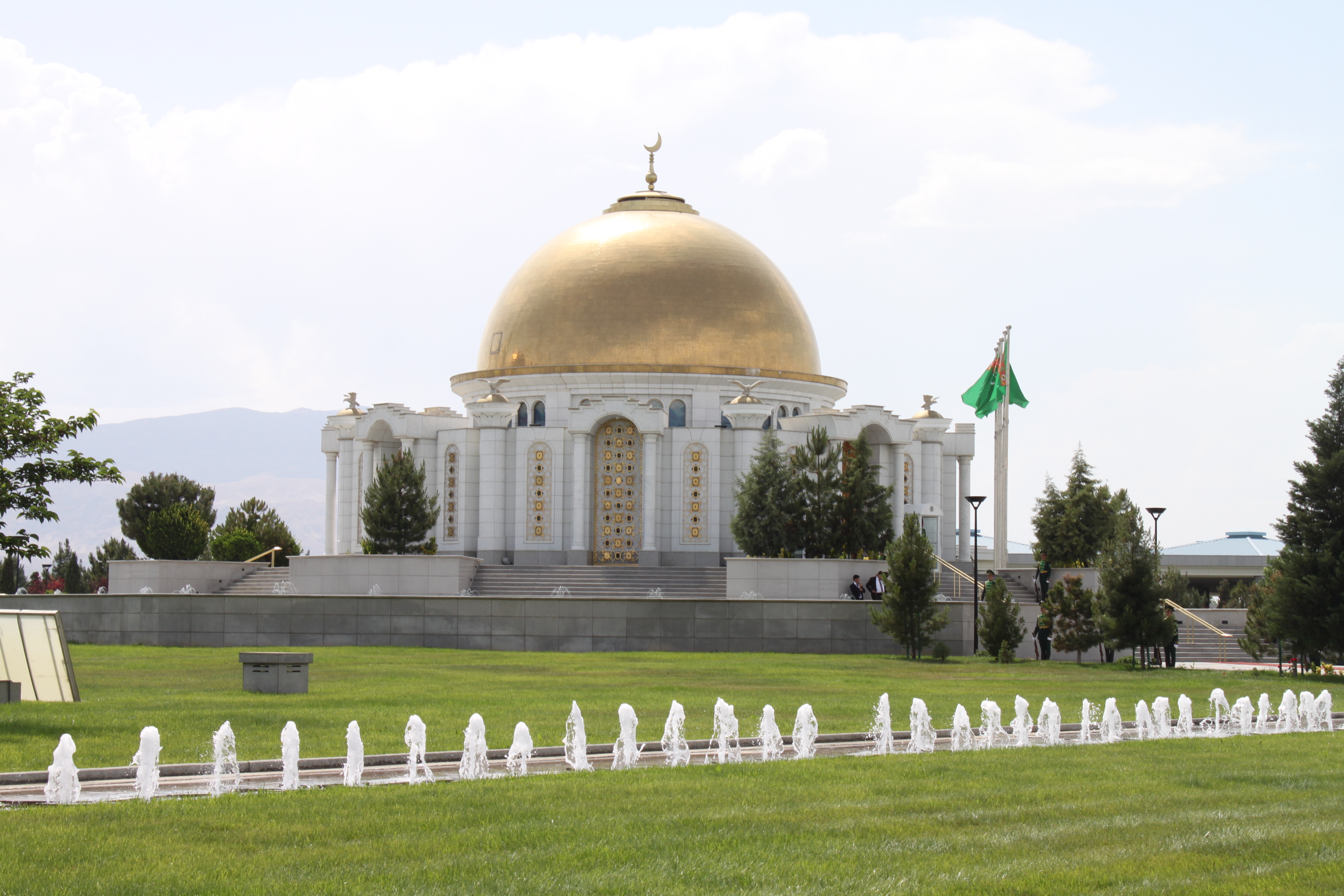 Nhà thờ Hồi giáo Ashgabat, 2013