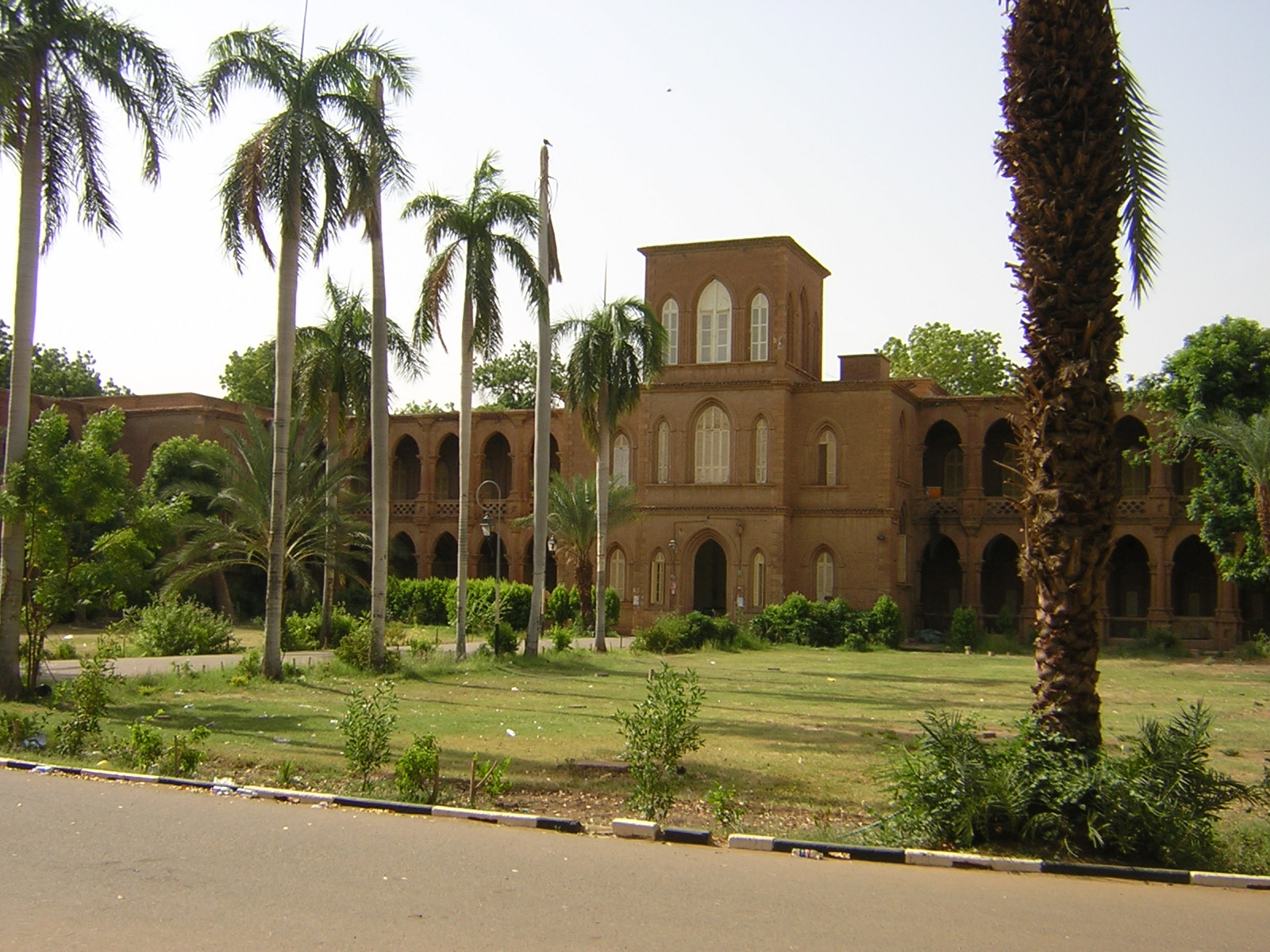 Universitas Khartoum, didirikan sebagai Gordon Memorial College pada tahun 1902.