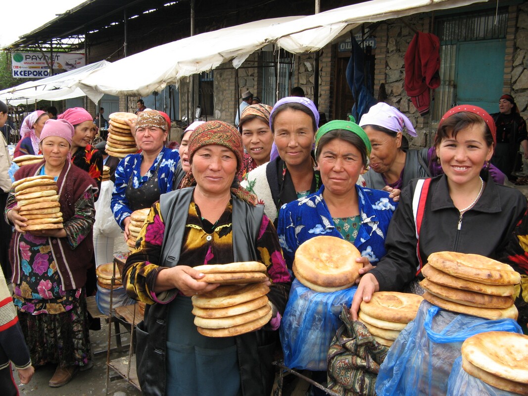Penjual roti di Urgut