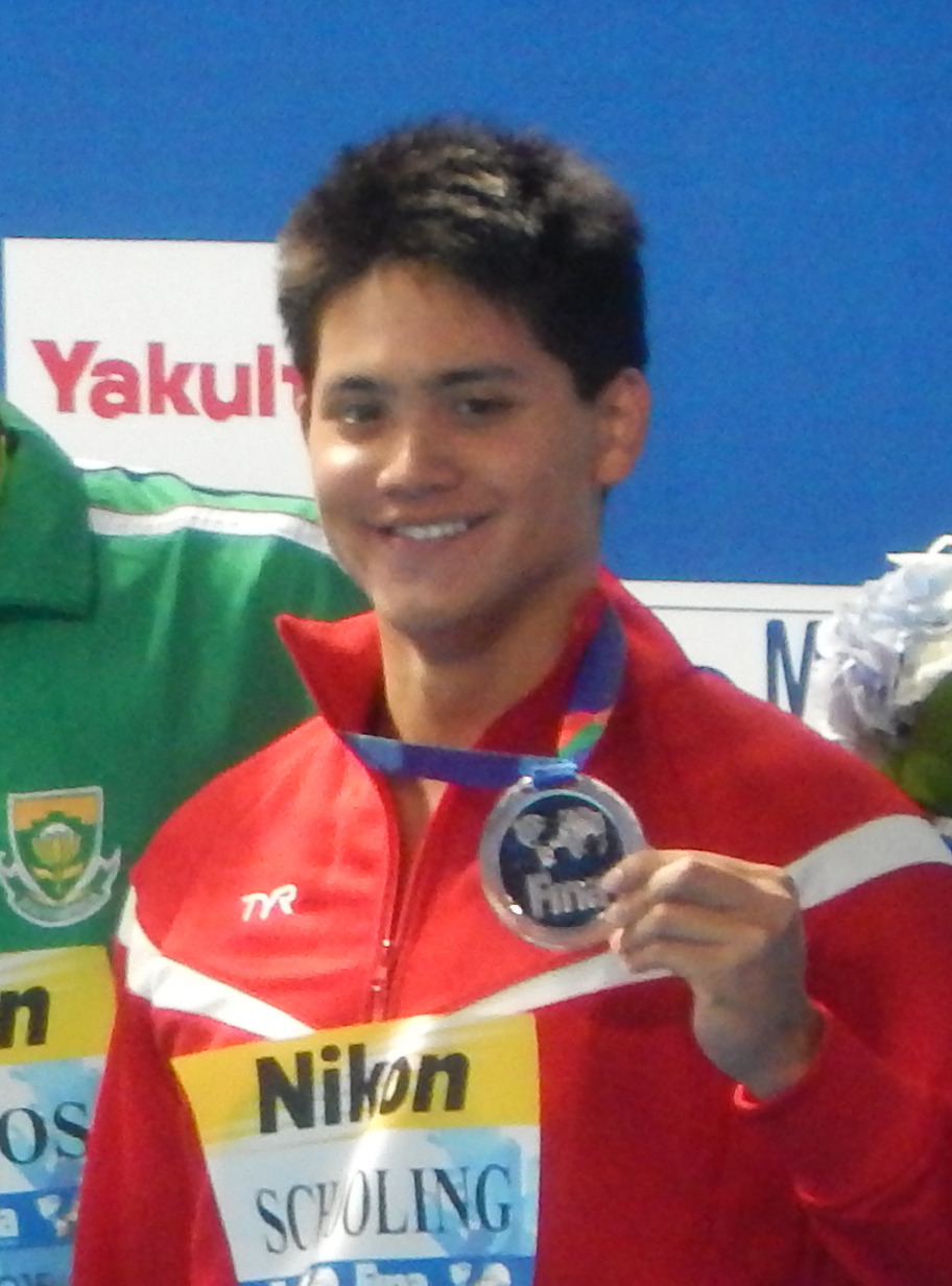 Joseph Schooling là người giành huy chương vàng và giữ kỷ lục Olympic tại Thế vận hội Rio 2016 - 100 m bơi bướm.