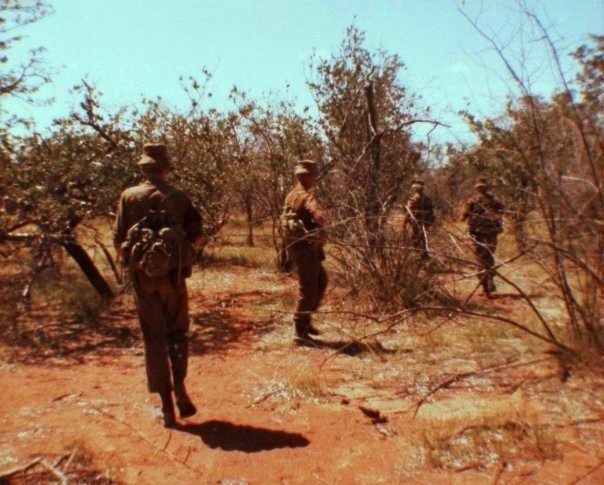 Tentera Afrika Selatan meronda kawasan sempadan mencari pemberontak PLAN, 1980-an