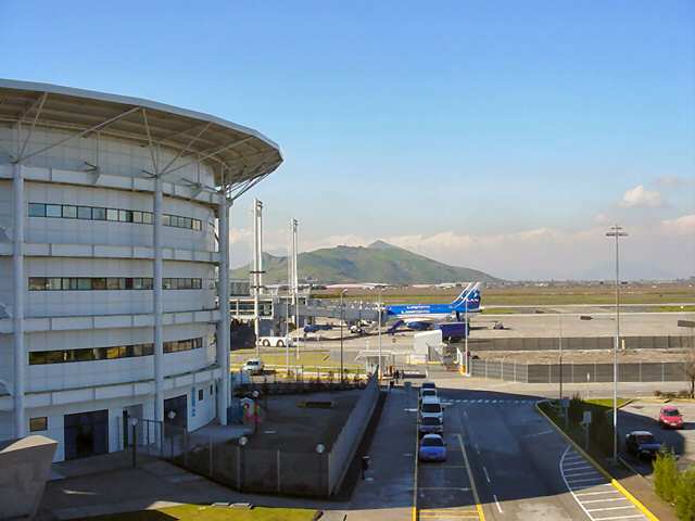 アルトゥーロ・メリノ・ベニテス国際空港