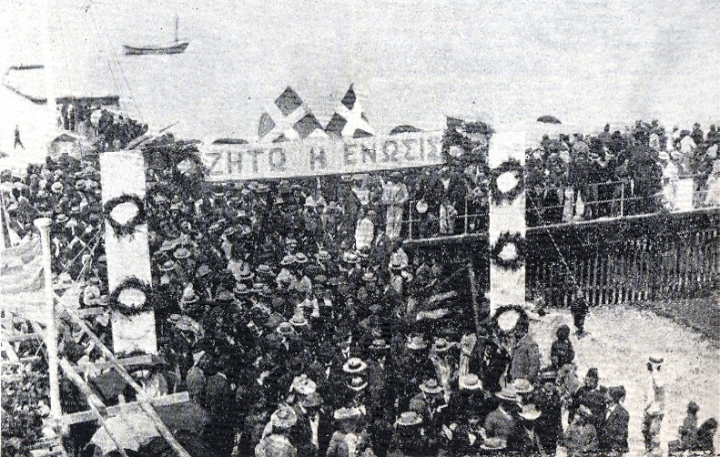 Demonstrasi Siprus Yunani untuk Enosis (penyatuan dengan Yunani) pada tahun 1930