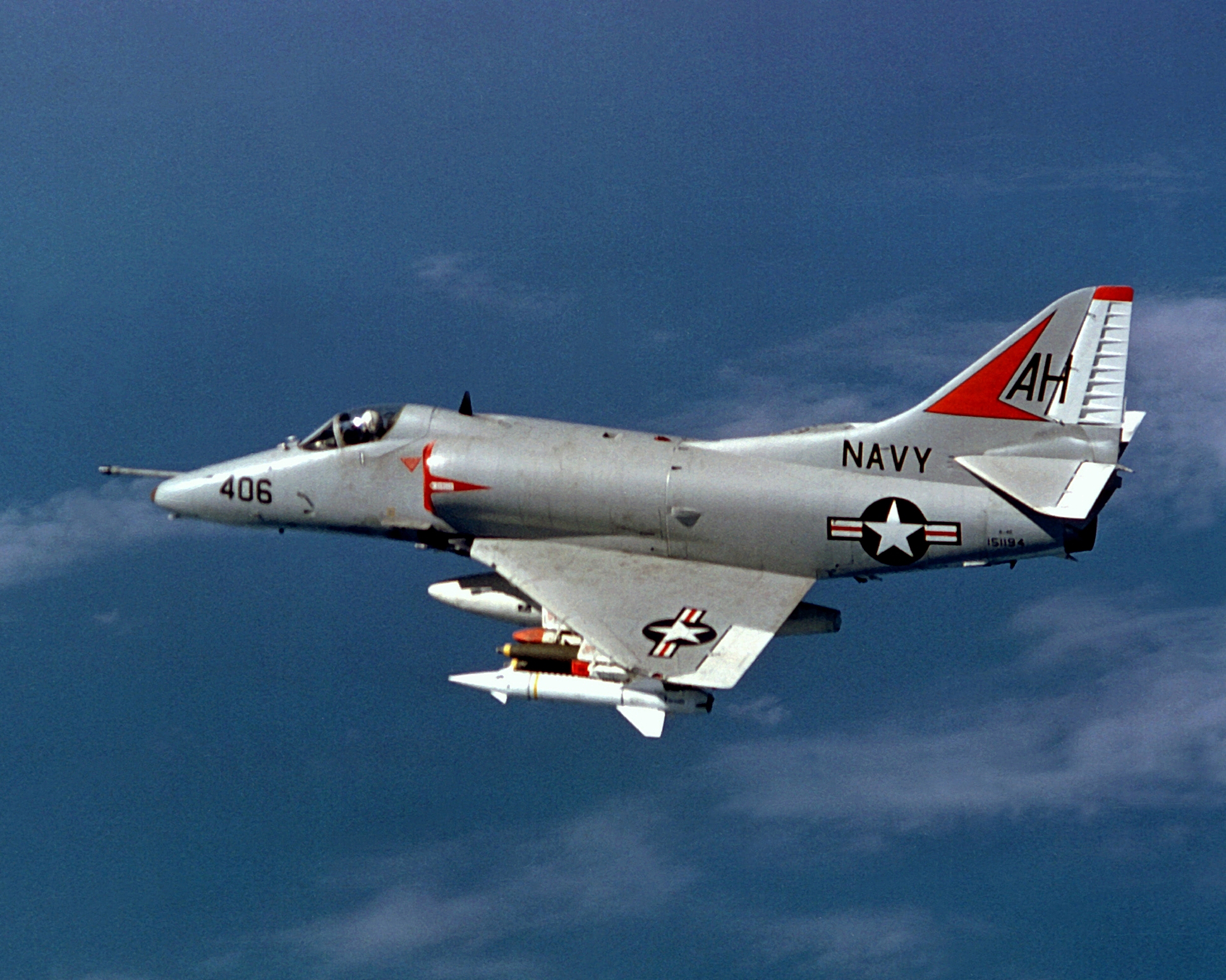 VA-164의 더글러스 A-4E 스카이호크, 1967년 11월 21일 베트남 상공 비행 중