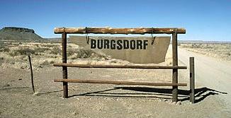 Papan tanda selamat datang ladang Burgsdorf di Wilayah Hardap
