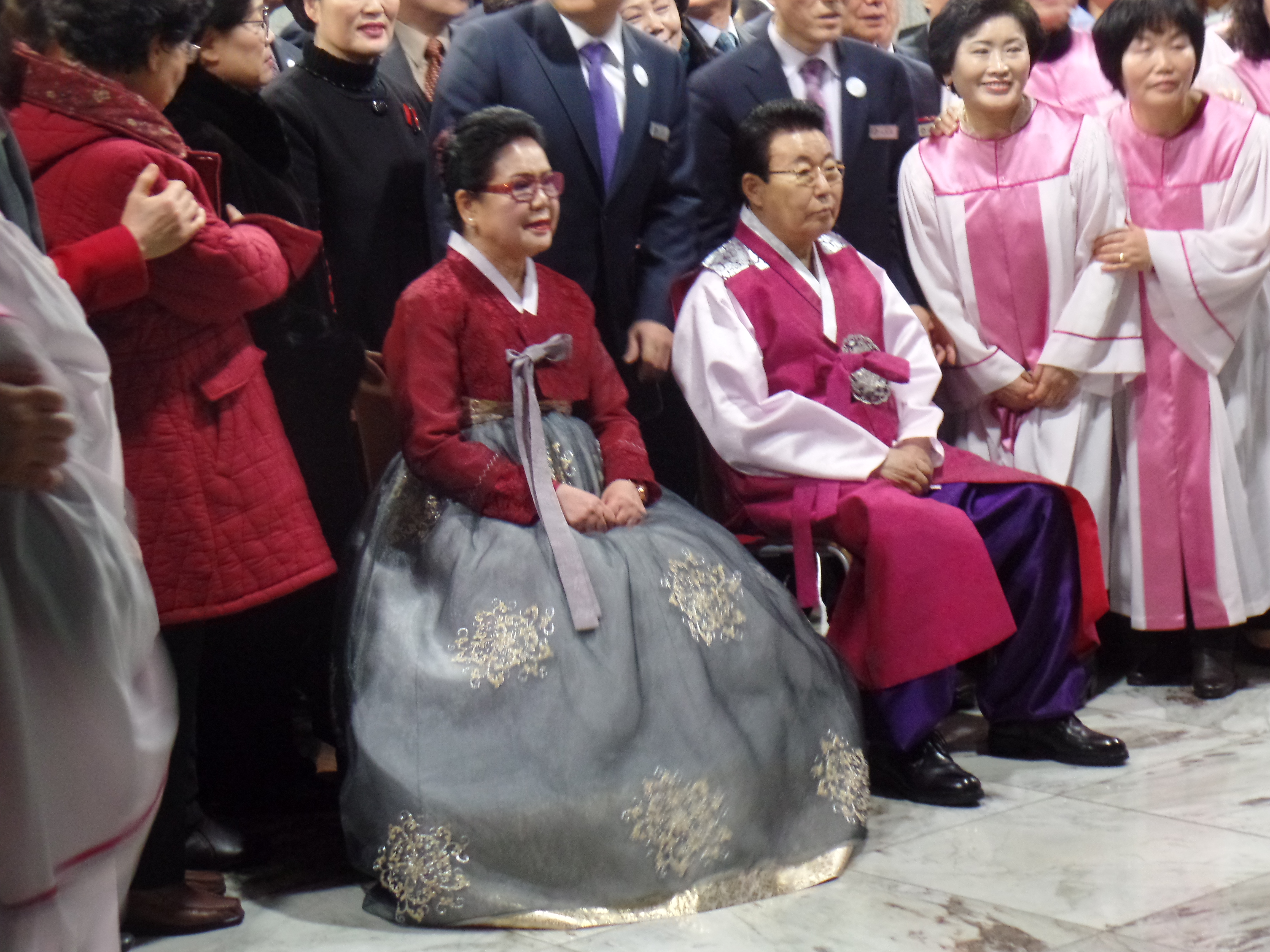 산수연에서의 김홍도 목사와 부인 배영자 사모