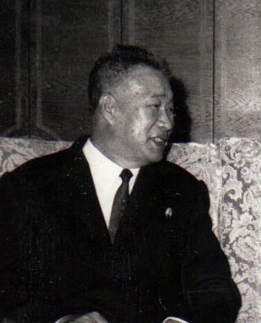 1974년 내각총리 재임 당시의 김일.