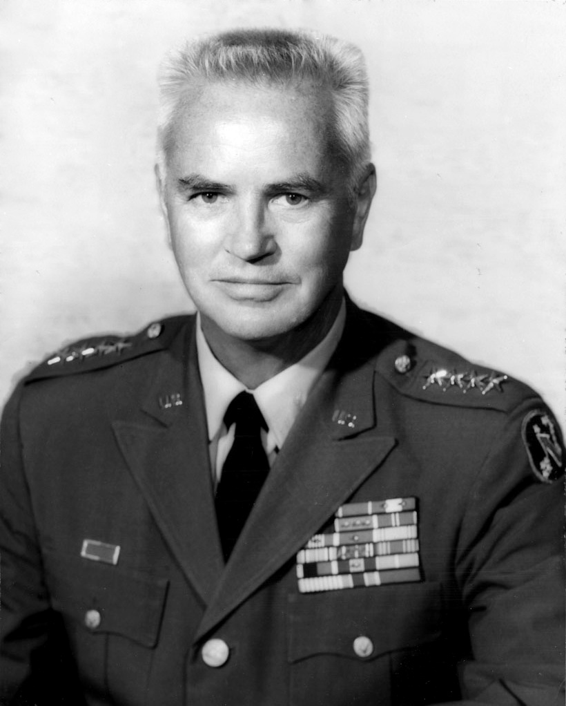 도널드 V. 베넷 장군