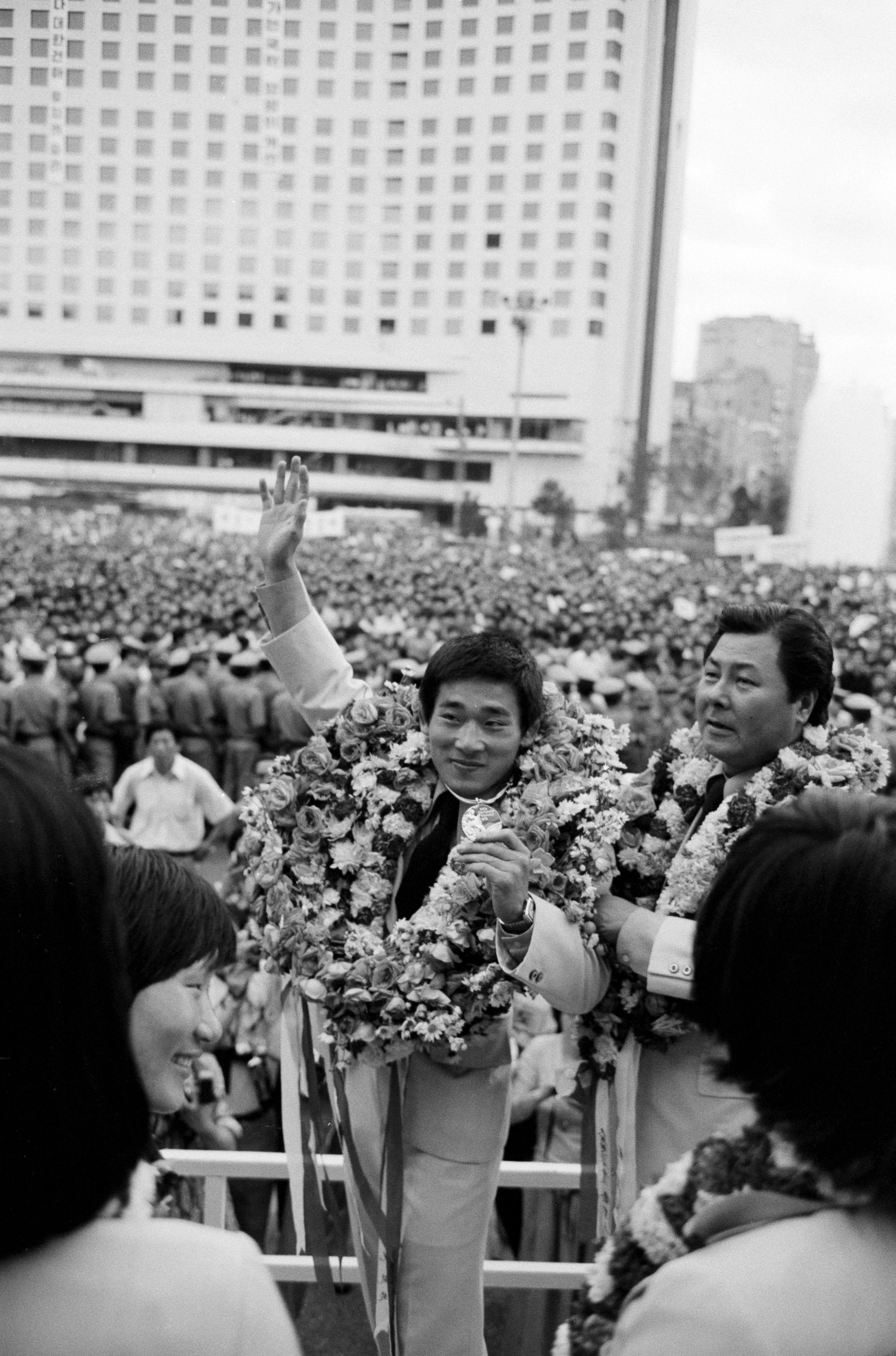 1976년 몬트리올 올림픽 직후 대한민국 선수단 환영회 당시의 양정모 (1976년)
