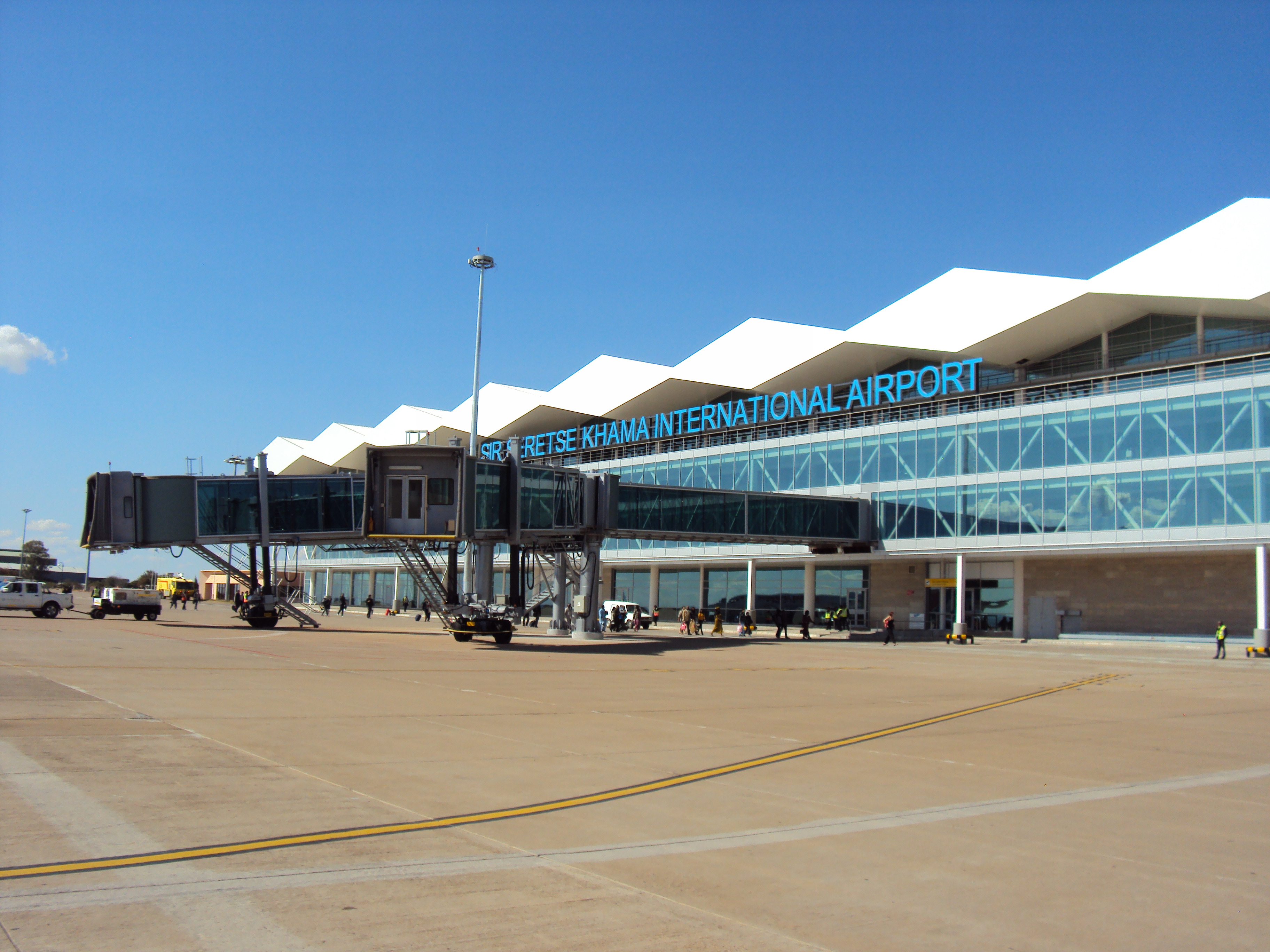 세레체 카마 경 국제공항