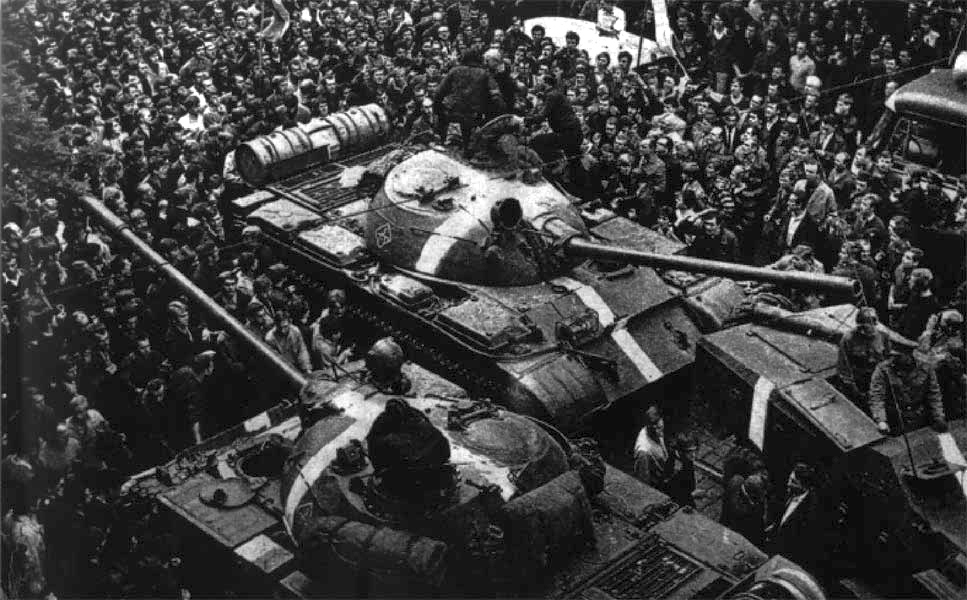 Prague semasa serangan Pakatan Warsaw ke atas Czechoslovakia pada tahun 1968