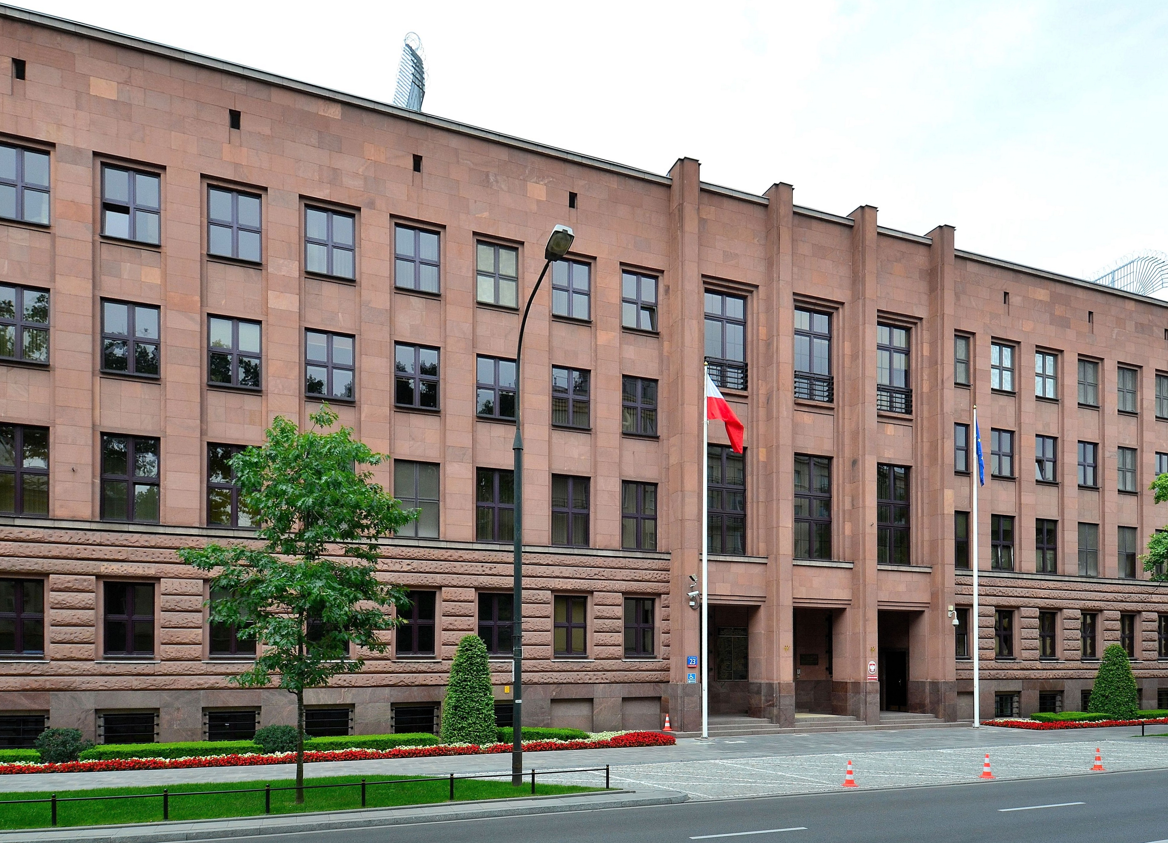 Kementerian Luar Negeri, berlokasi di Warsawa